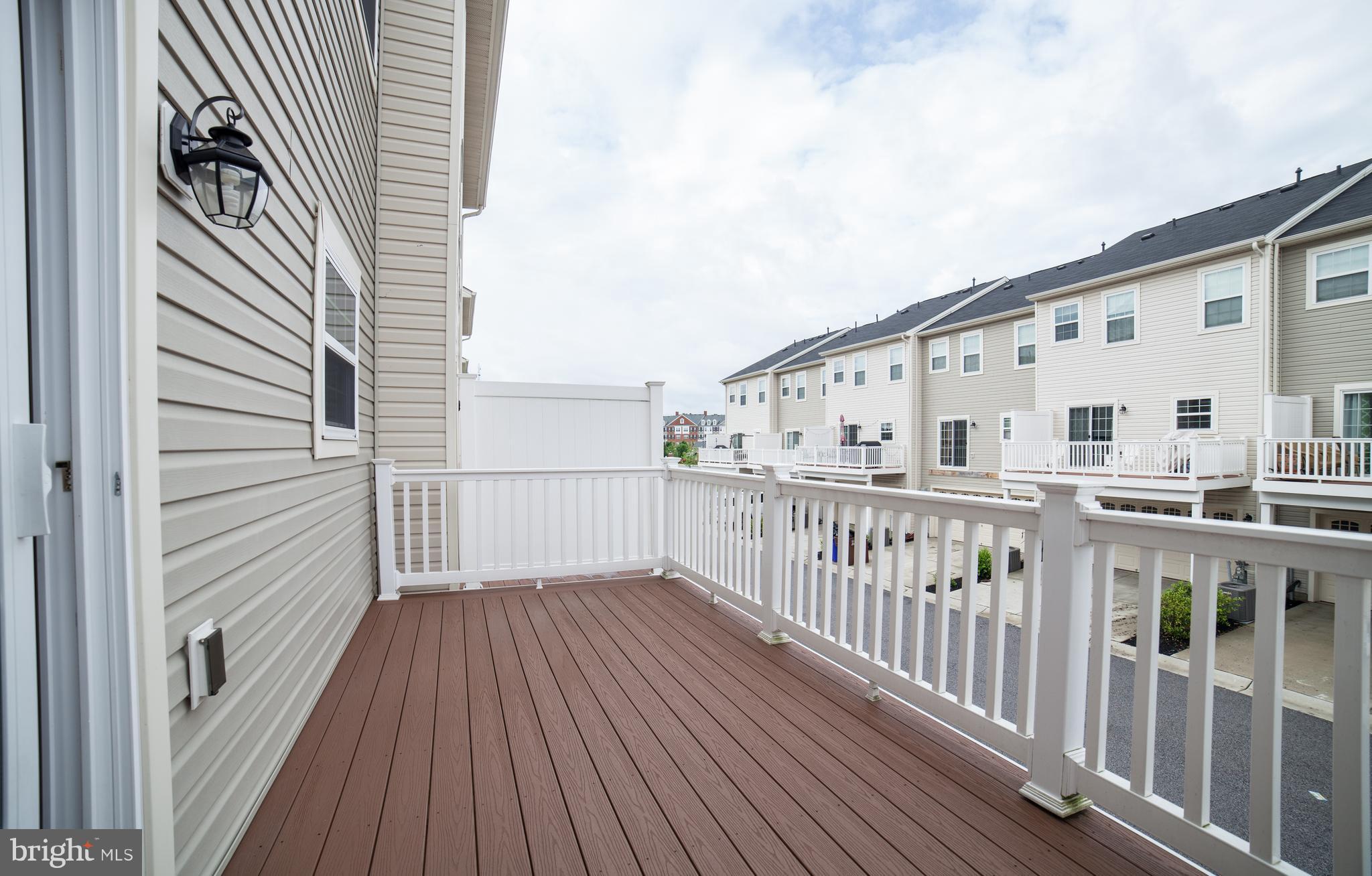 BLUE STREAM - Residential Lease