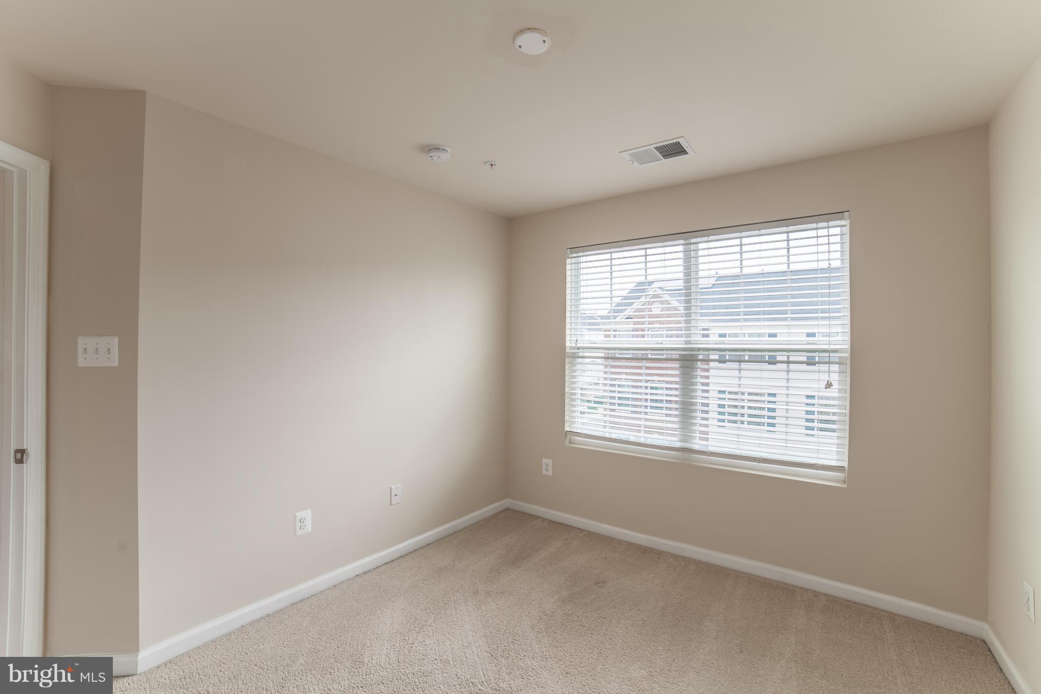 BLUE STREAM - Residential Lease