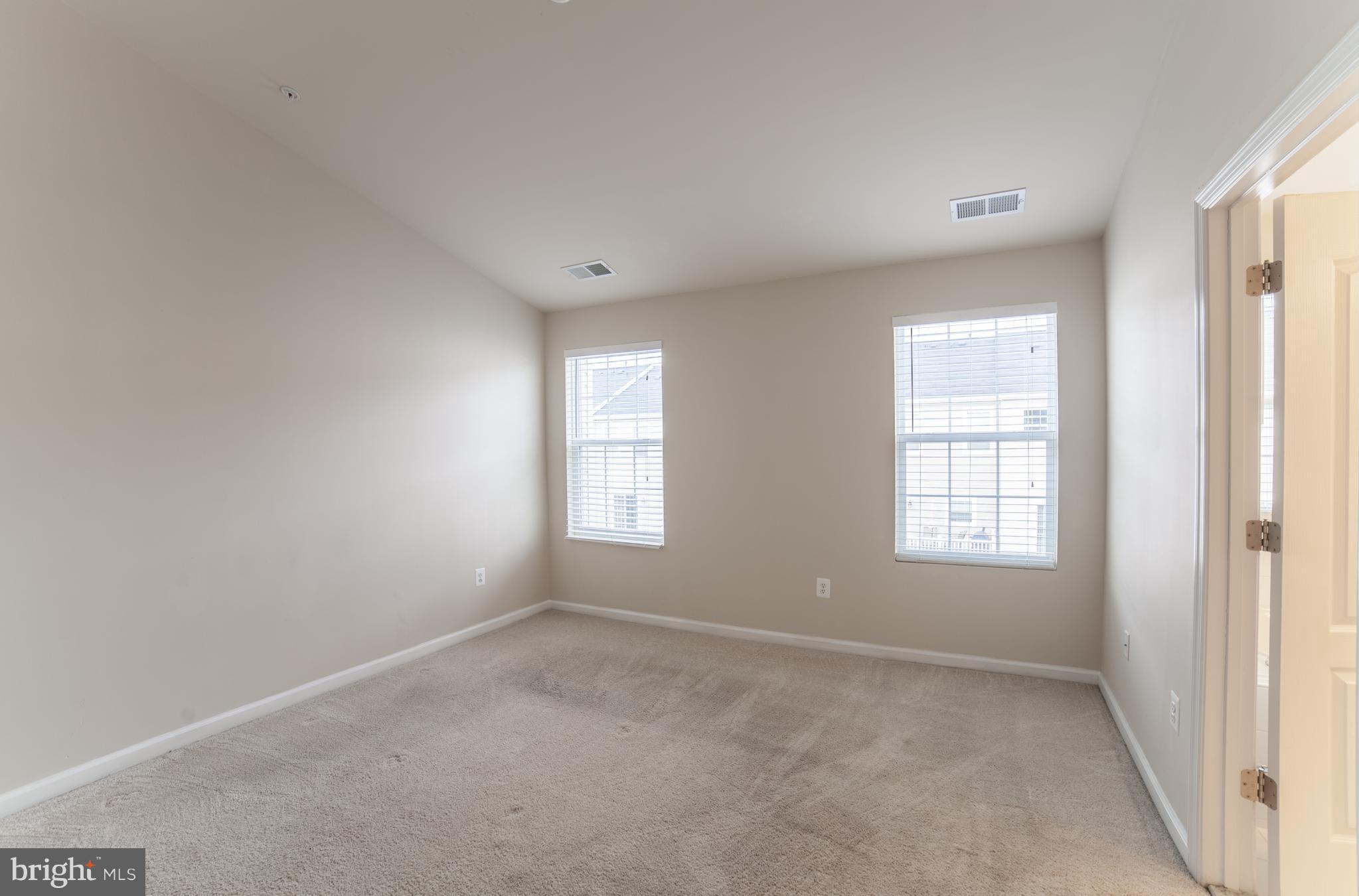 BLUE STREAM - Residential Lease