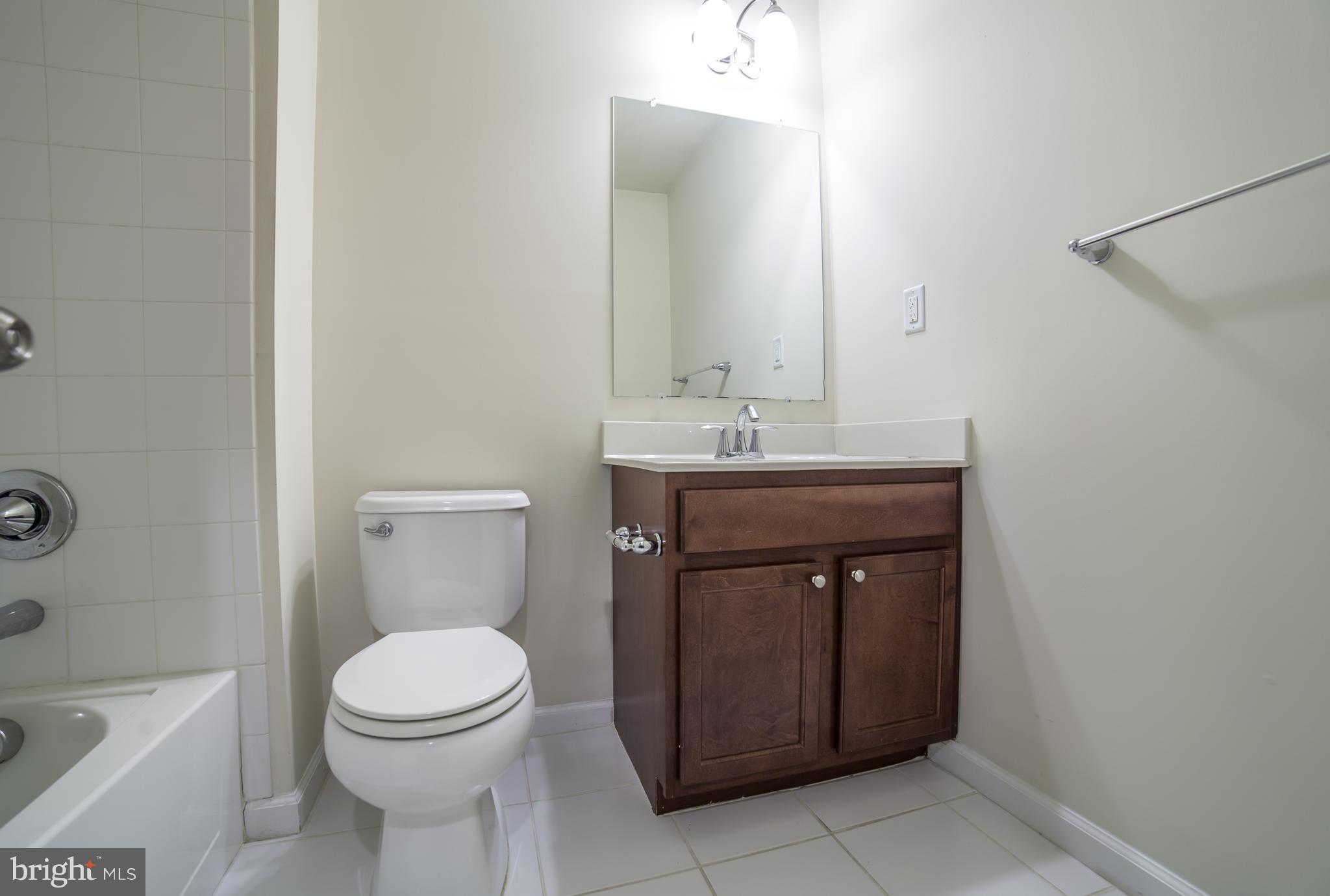 BLUE STREAM - Residential Lease