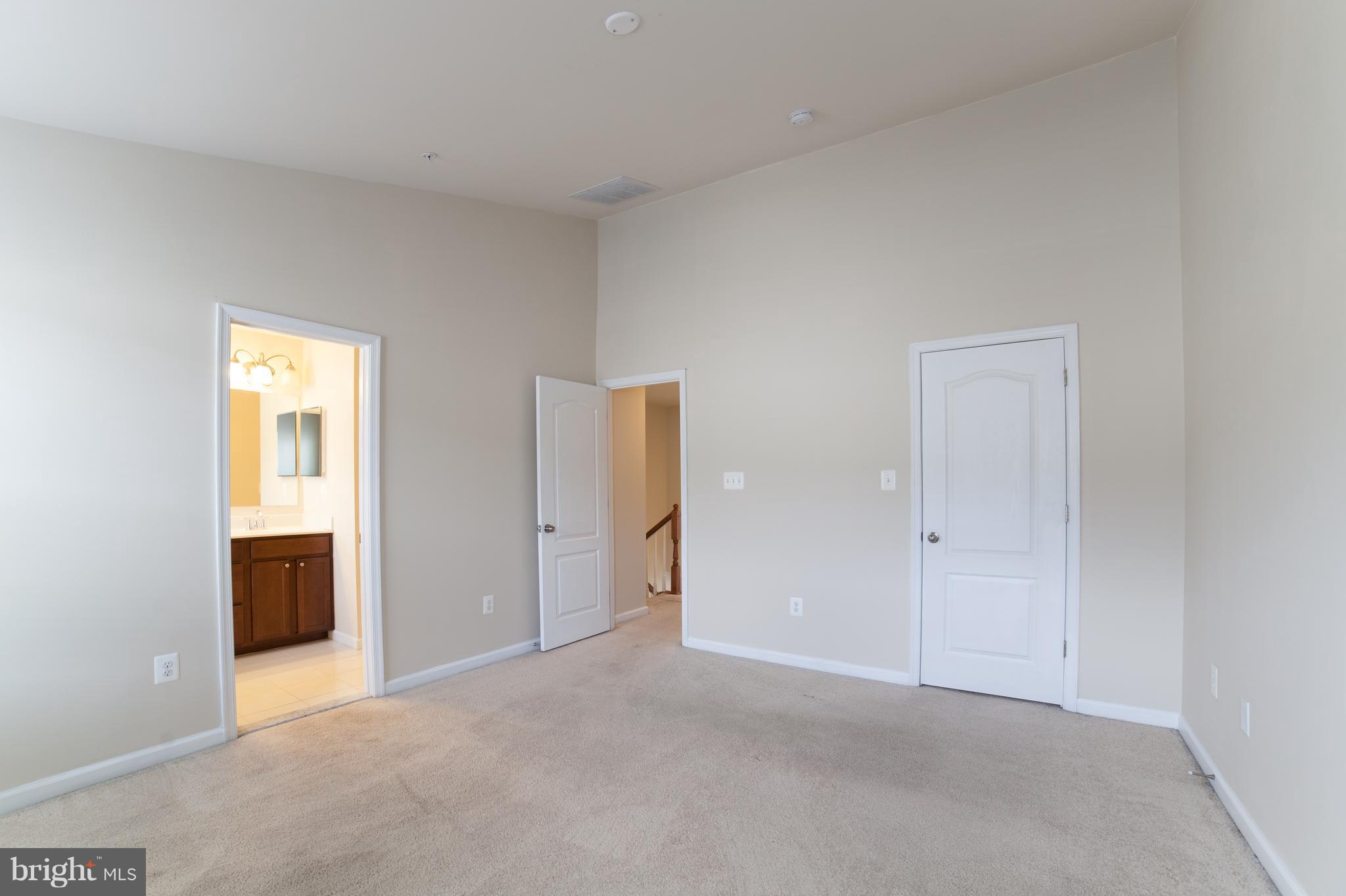 BLUE STREAM - Residential Lease