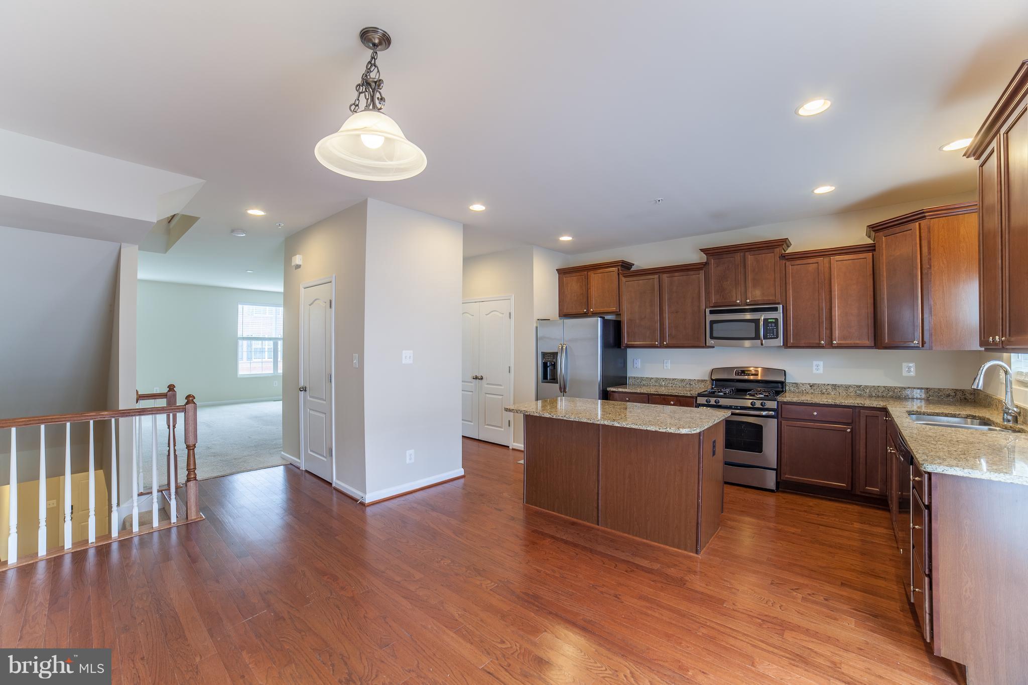 BLUE STREAM - Residential Lease