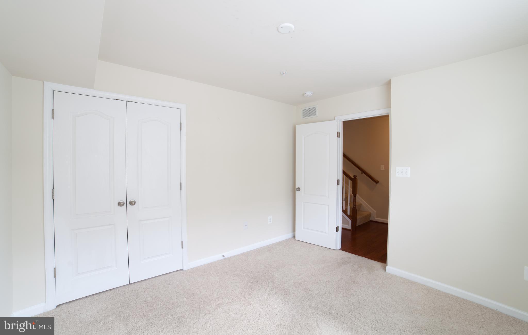 BLUE STREAM - Residential Lease