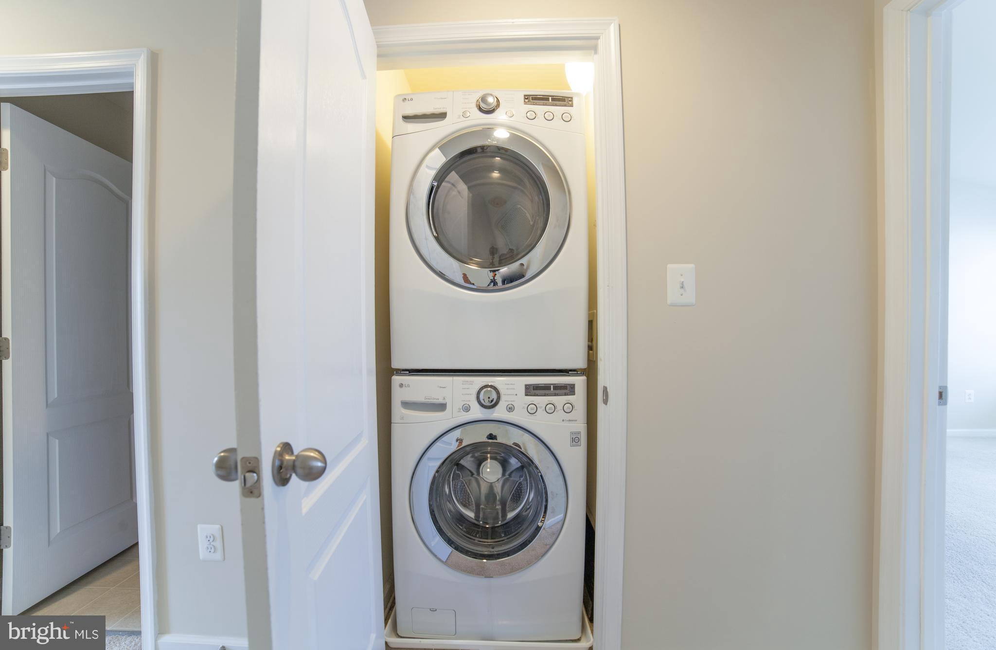 BLUE STREAM - Residential Lease