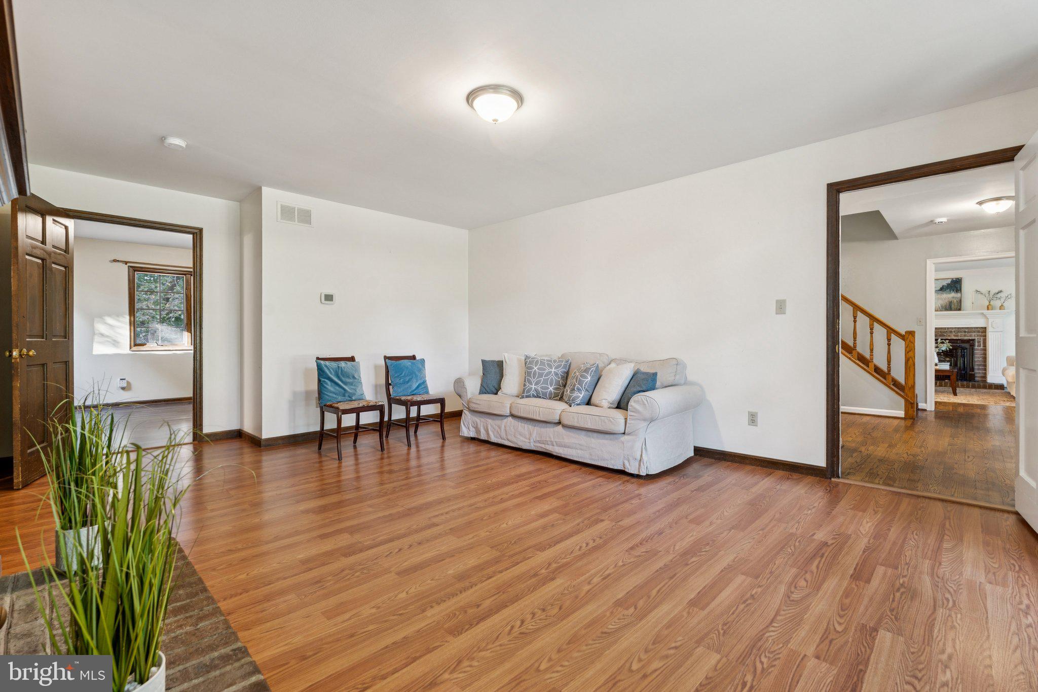 PLEASANT PLAINS - Residential