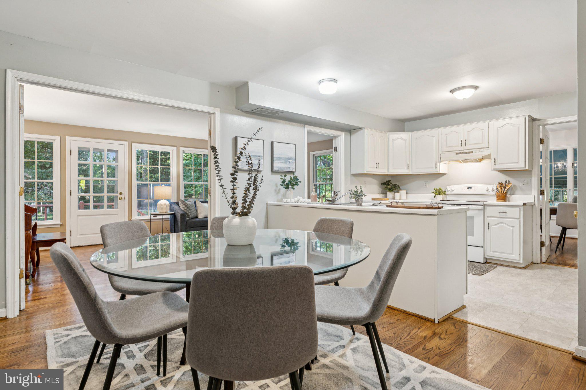 PLEASANT PLAINS - Residential