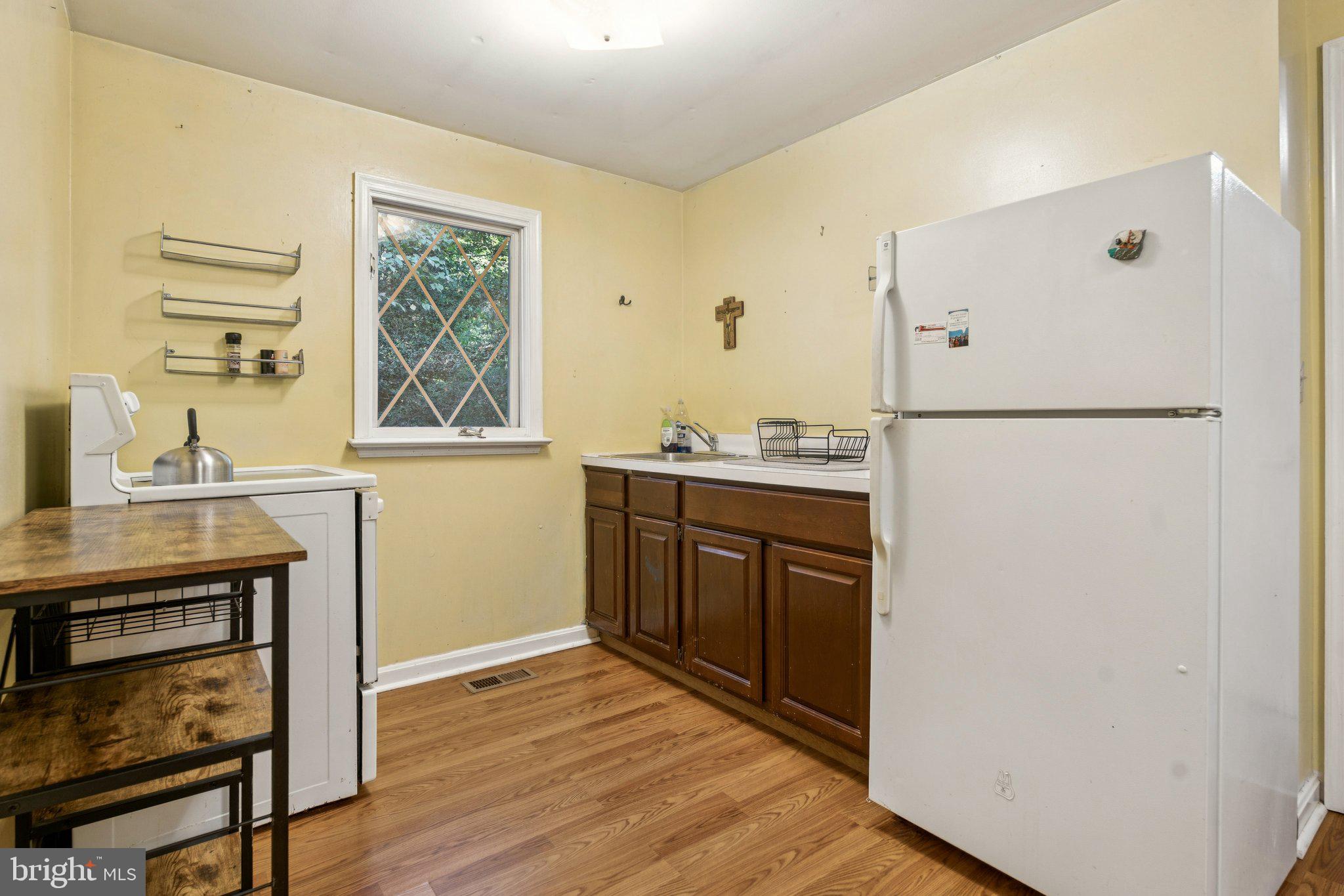 PLEASANT PLAINS - Residential