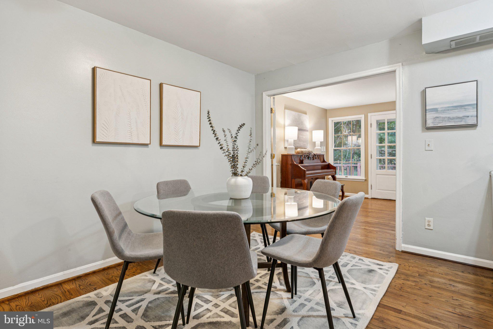 PLEASANT PLAINS - Residential