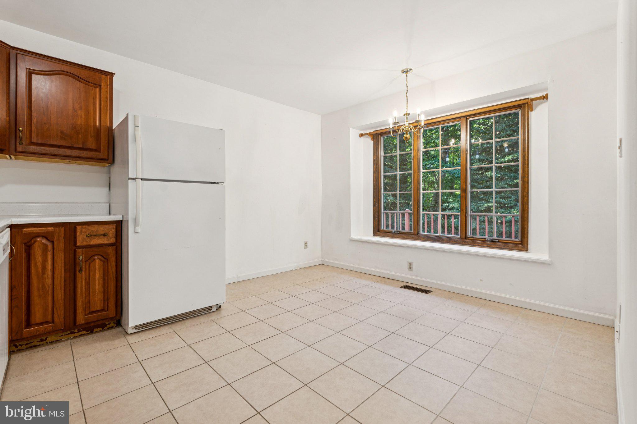 PLEASANT PLAINS - Residential