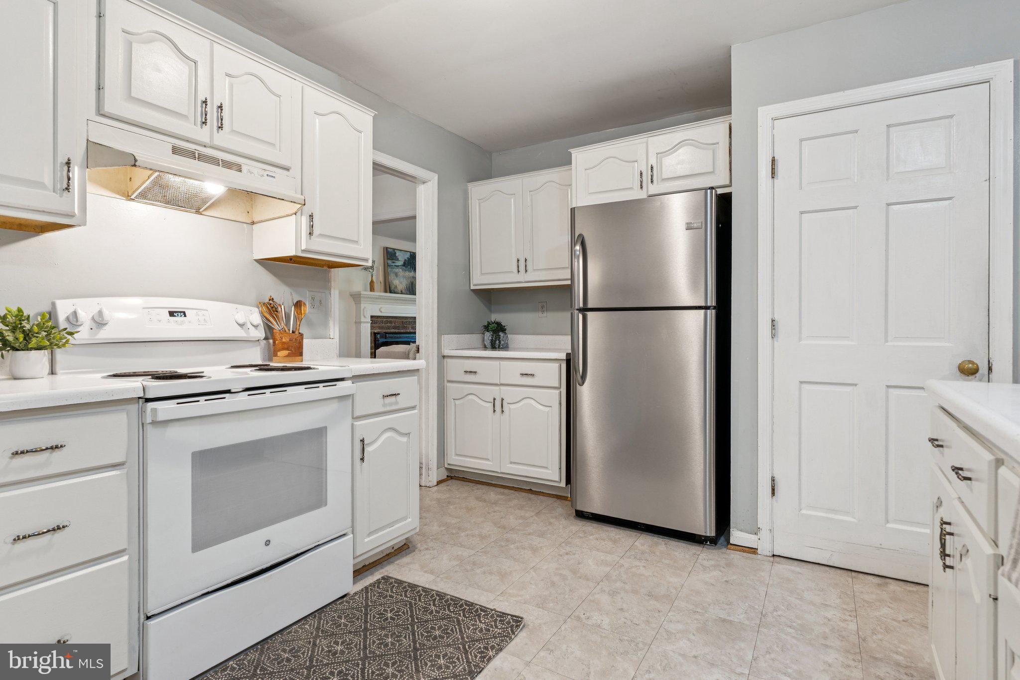 PLEASANT PLAINS - Residential