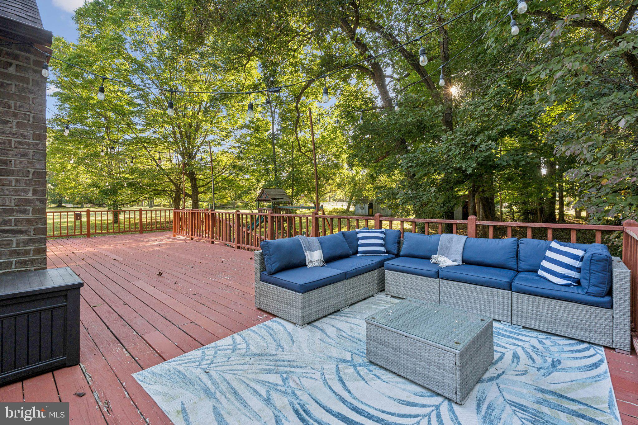 PLEASANT PLAINS - Residential