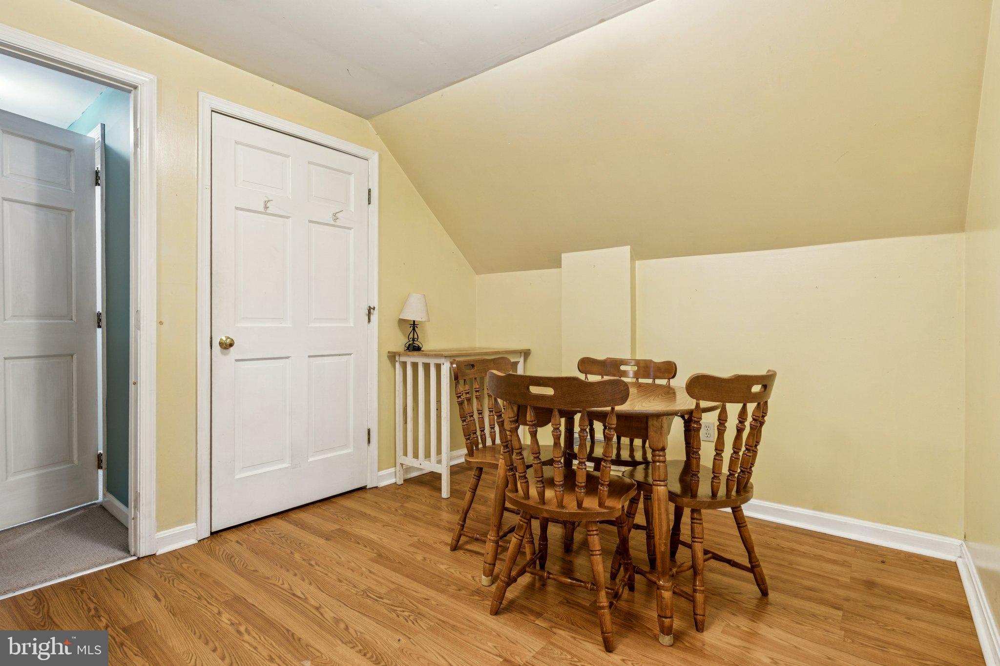 PLEASANT PLAINS - Residential