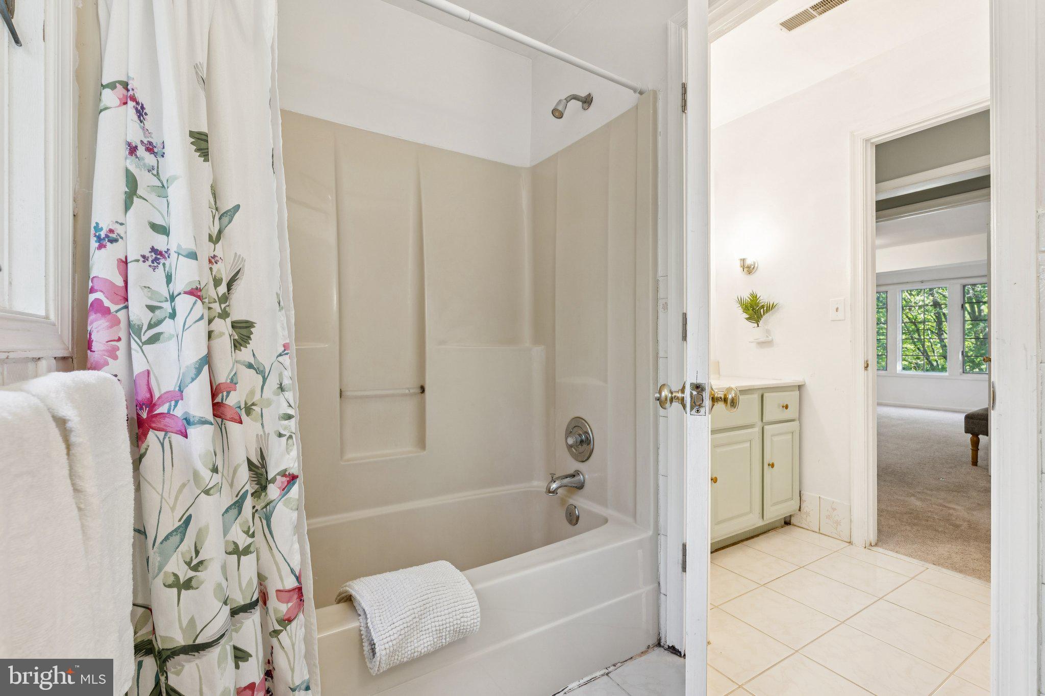 PLEASANT PLAINS - Residential