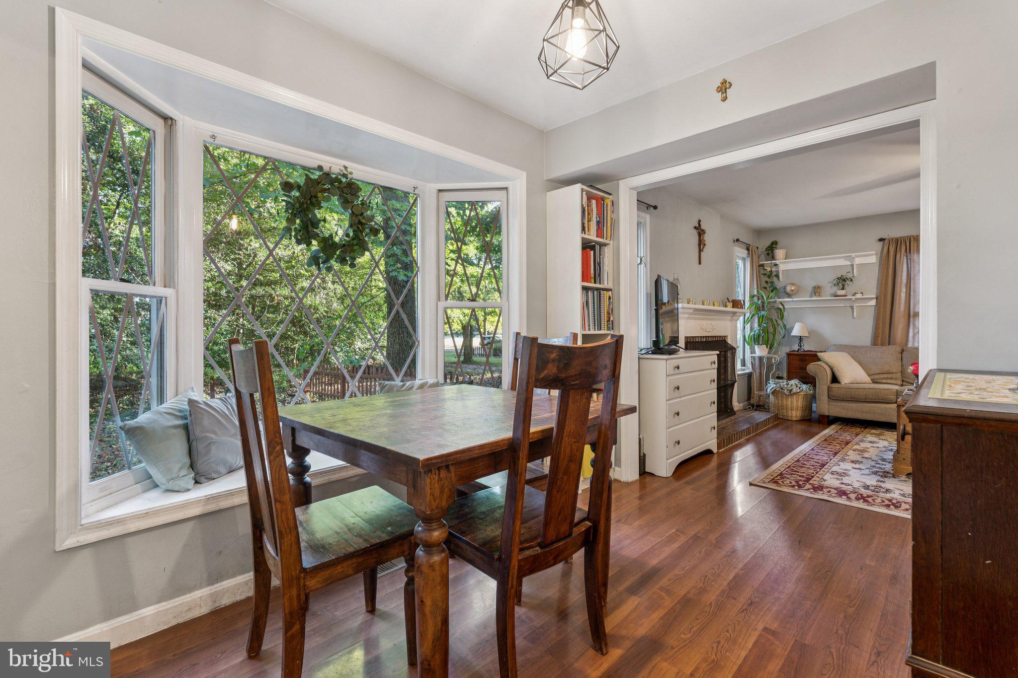 PLEASANT PLAINS - Residential