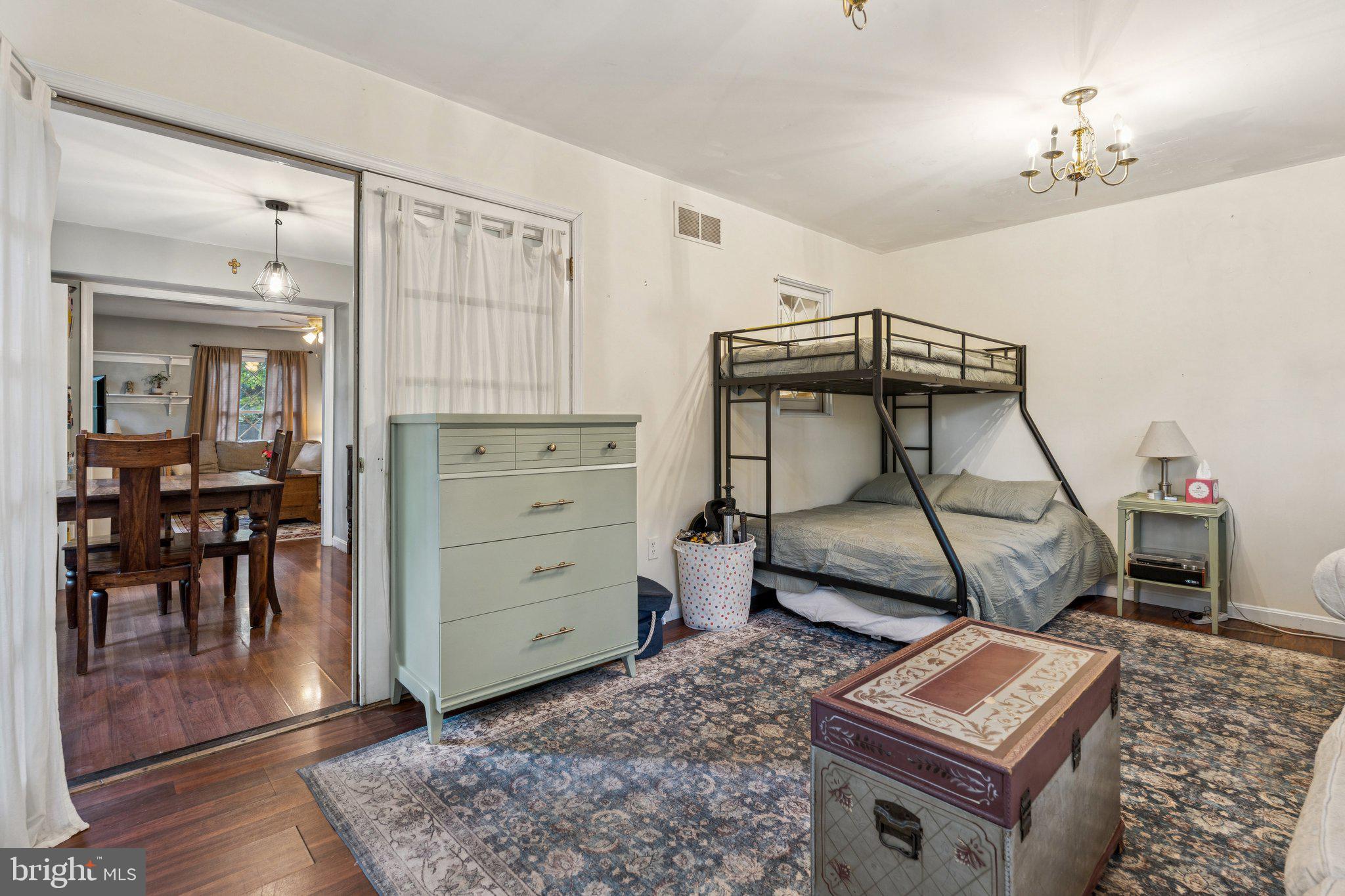 PLEASANT PLAINS - Residential