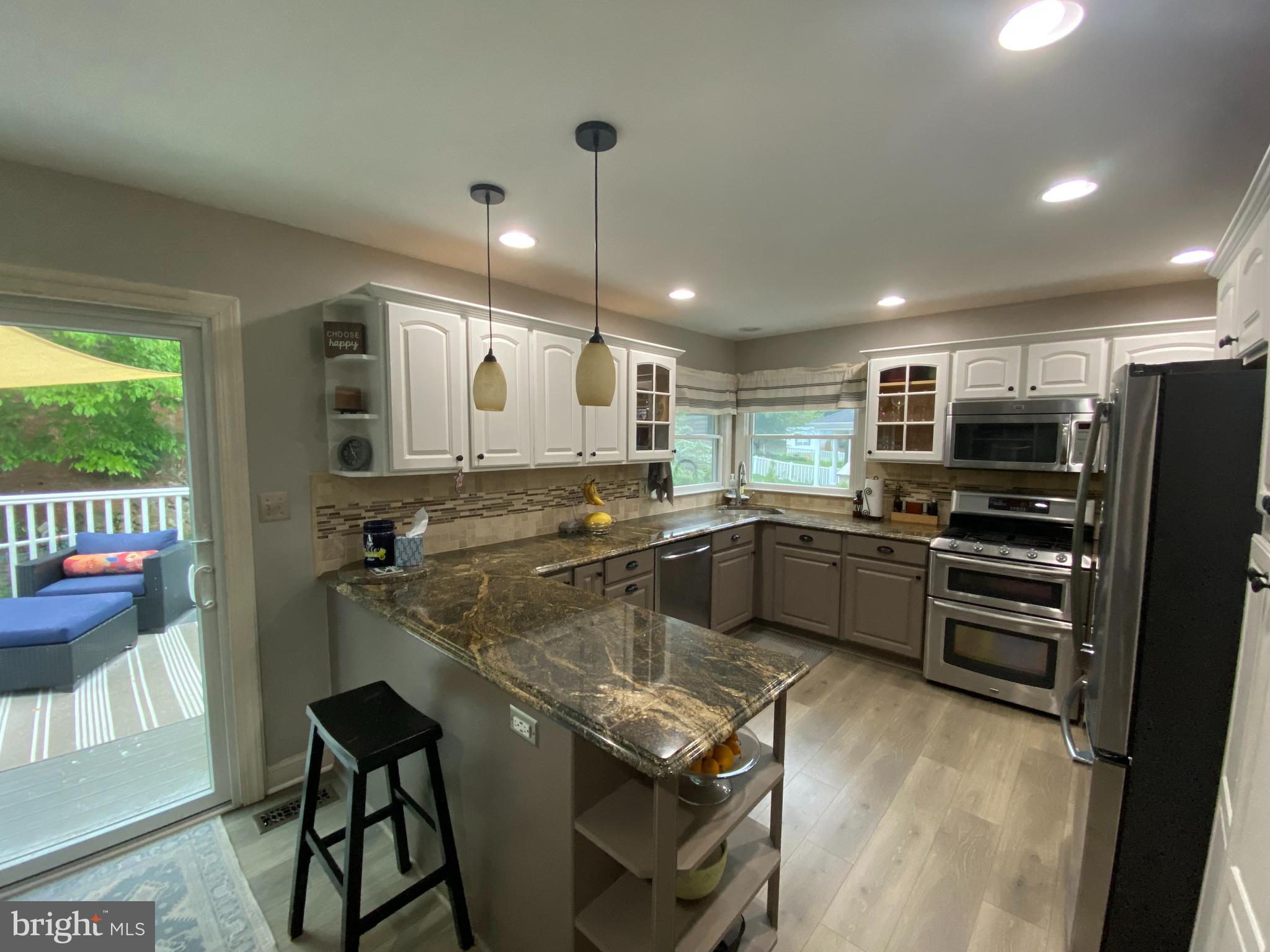 FOREST LAKES - Residential