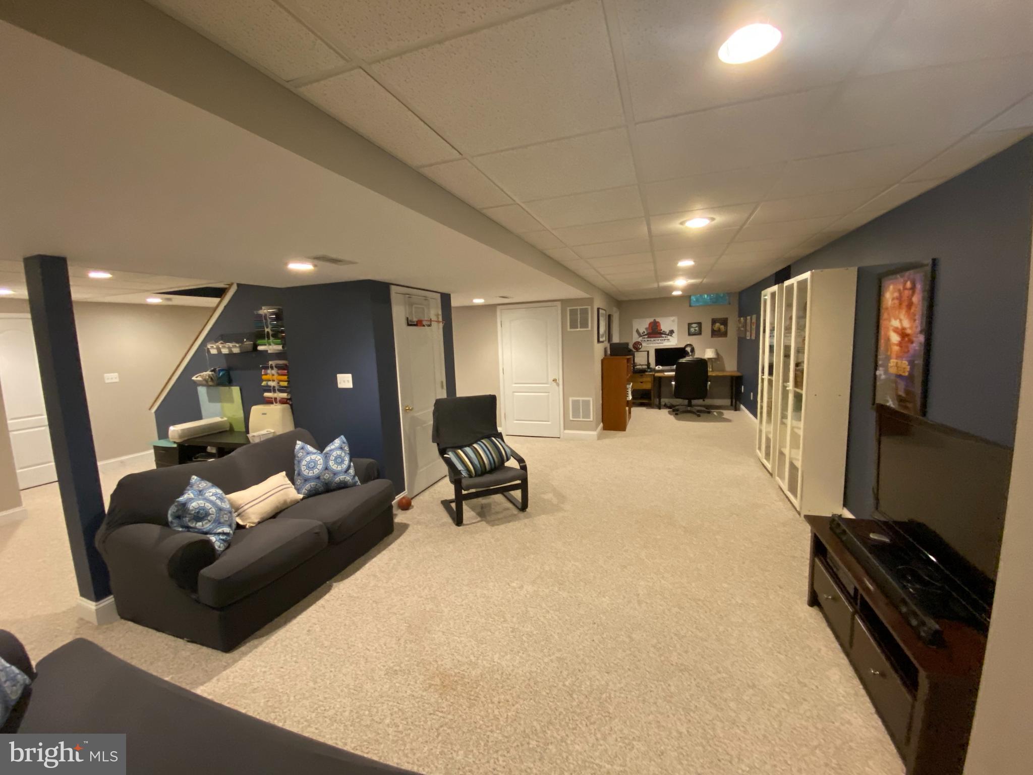 FOREST LAKES - Residential