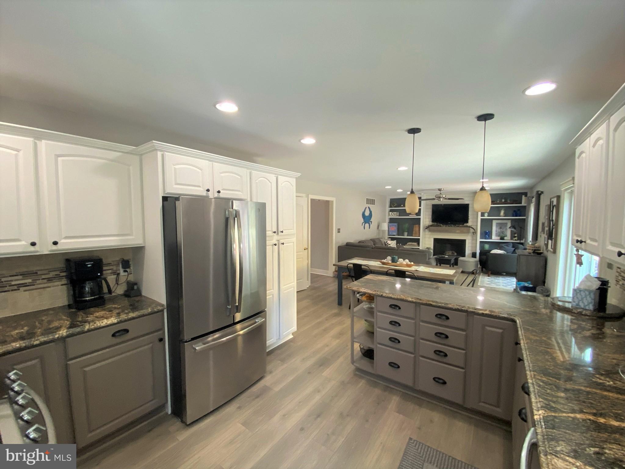 FOREST LAKES - Residential