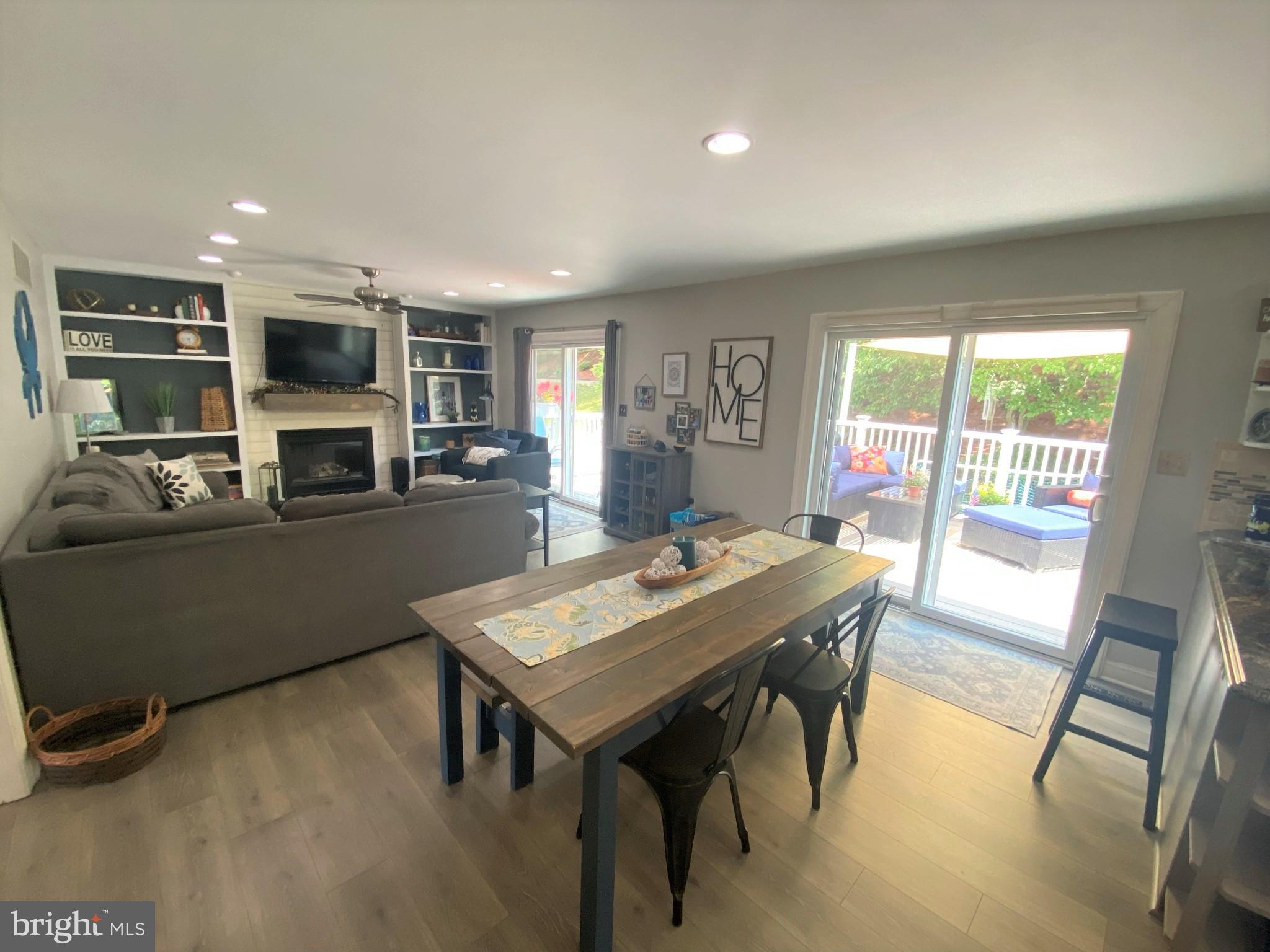 FOREST LAKES - Residential