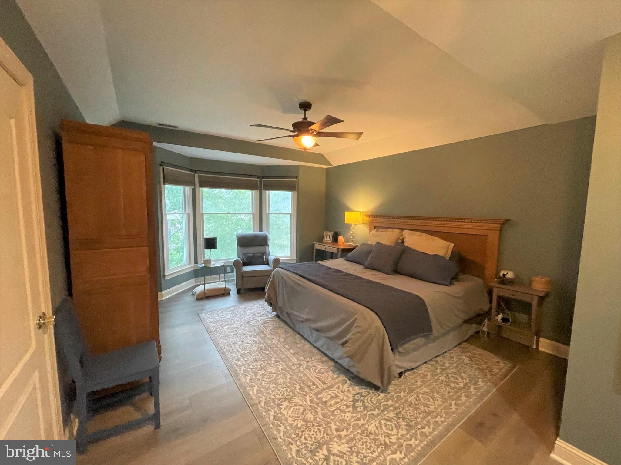 FOREST LAKES - Residential