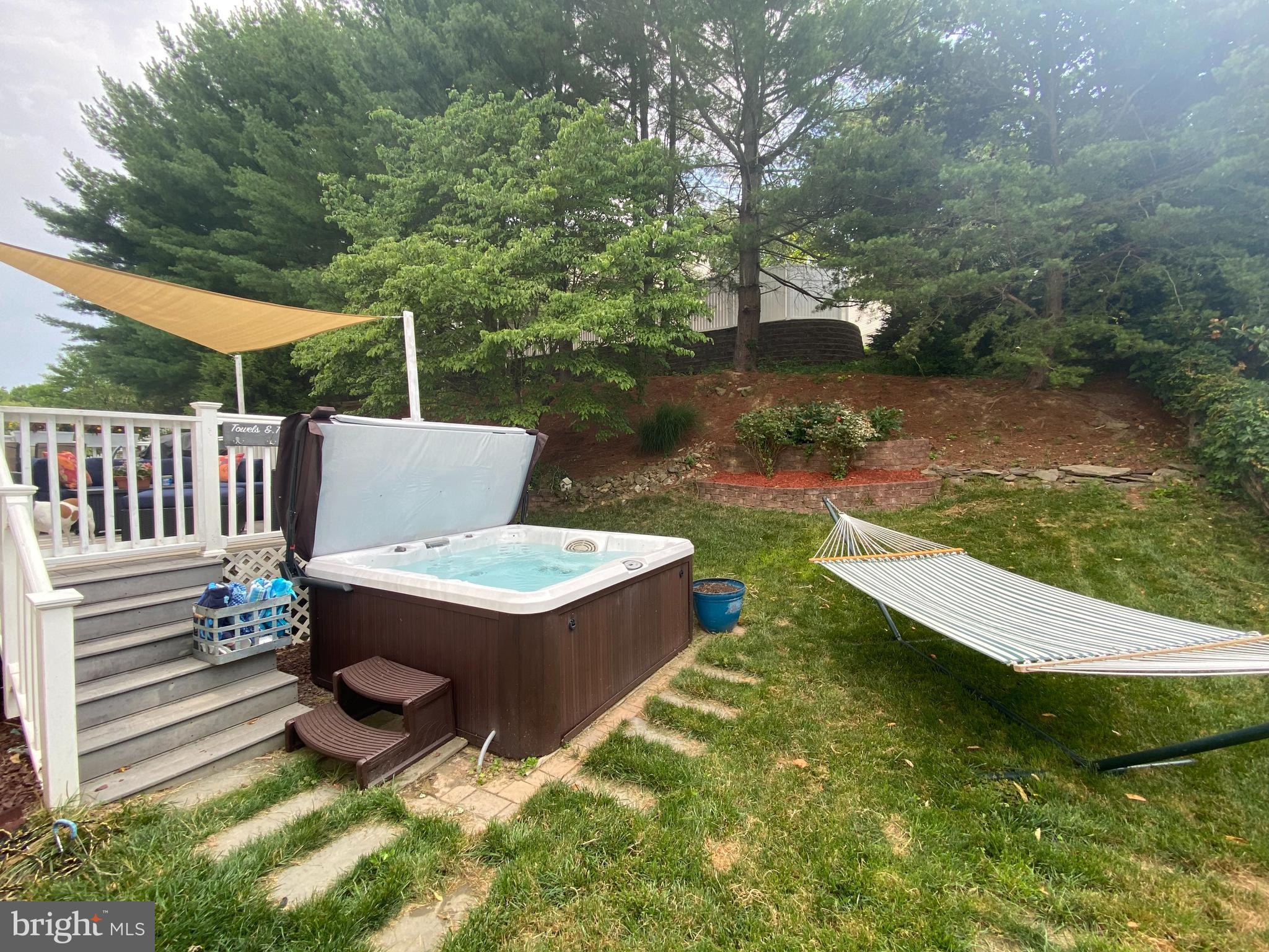 FOREST LAKES - Residential