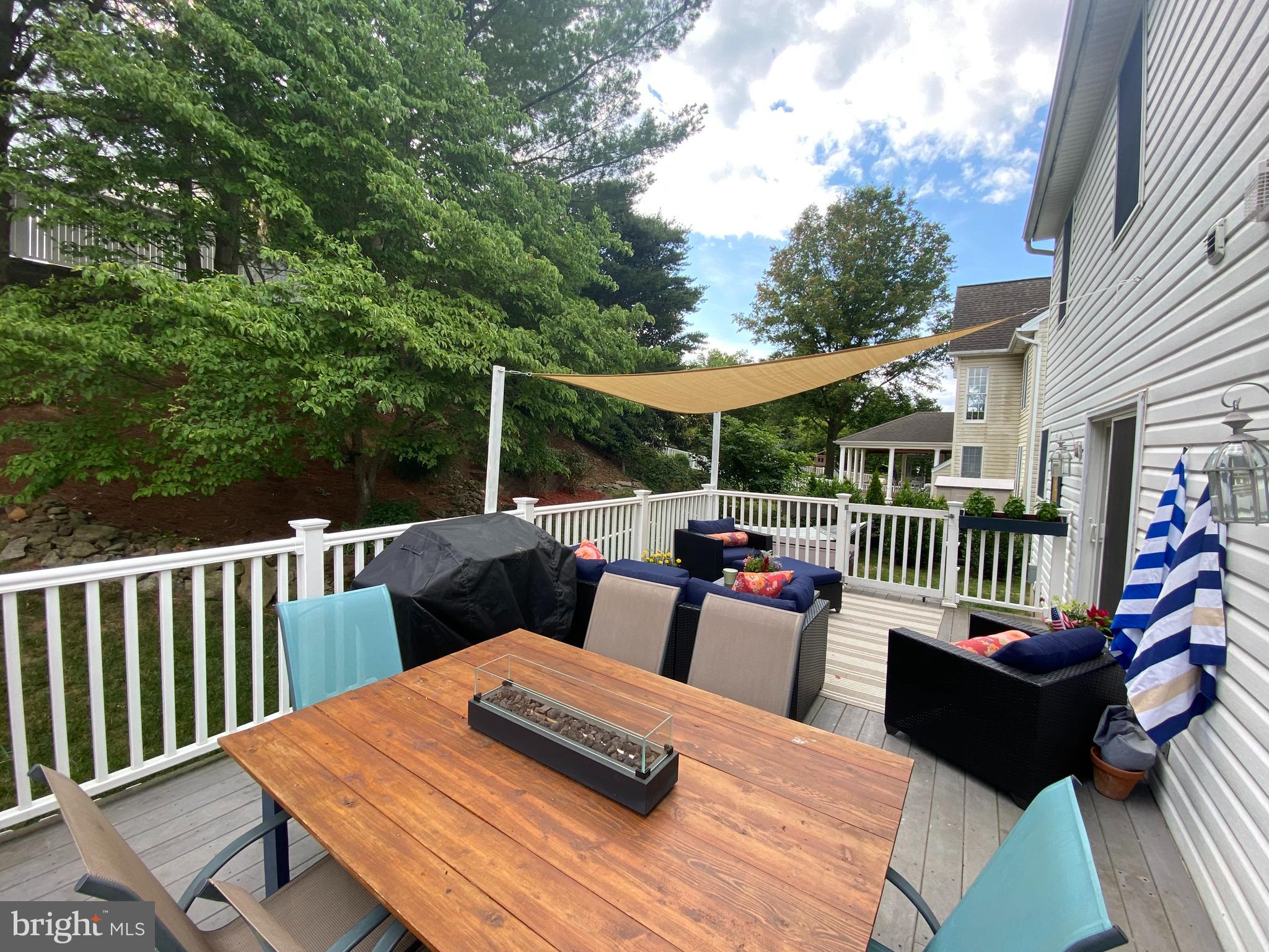 FOREST LAKES - Residential