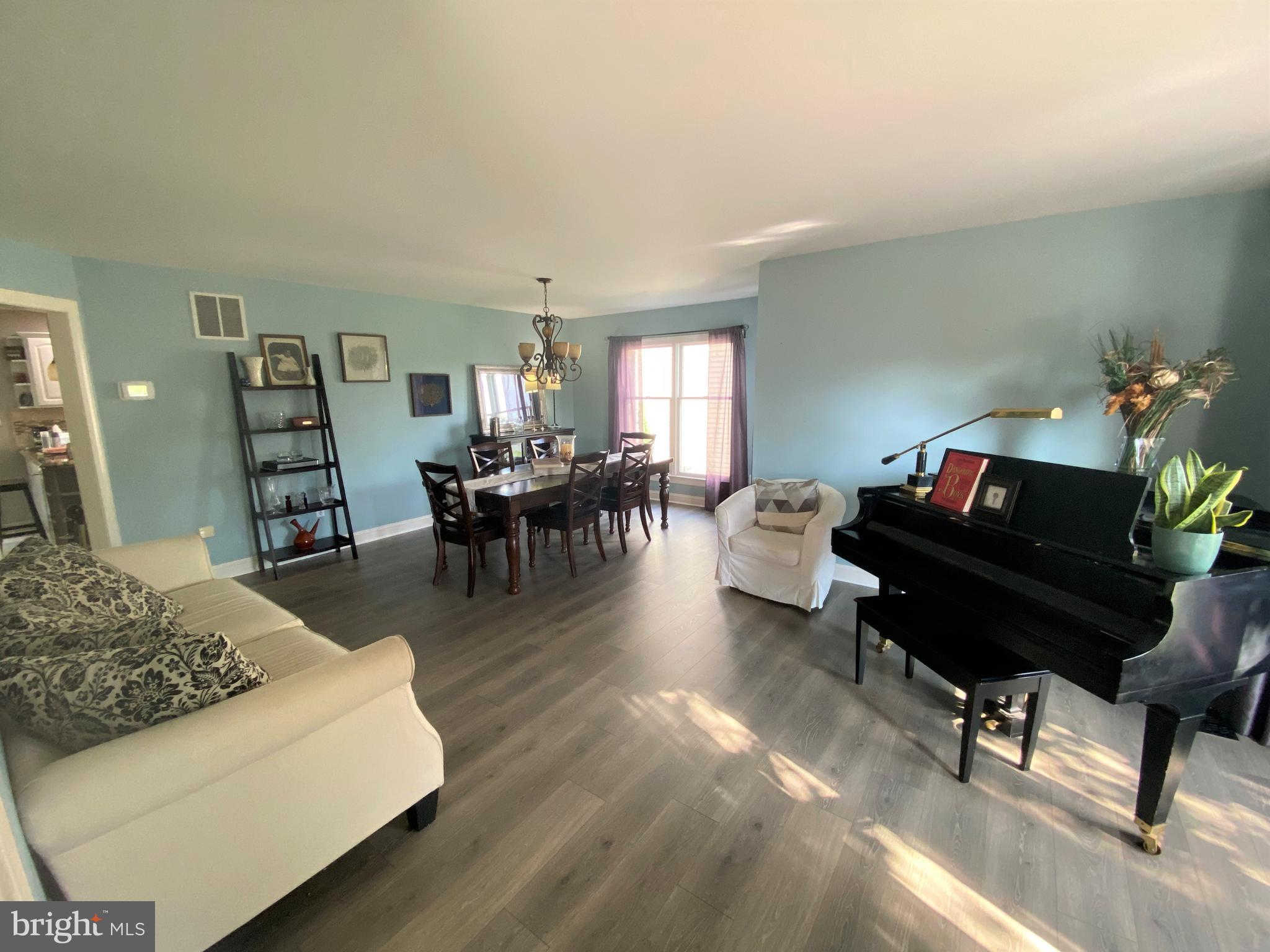 FOREST LAKES - Residential