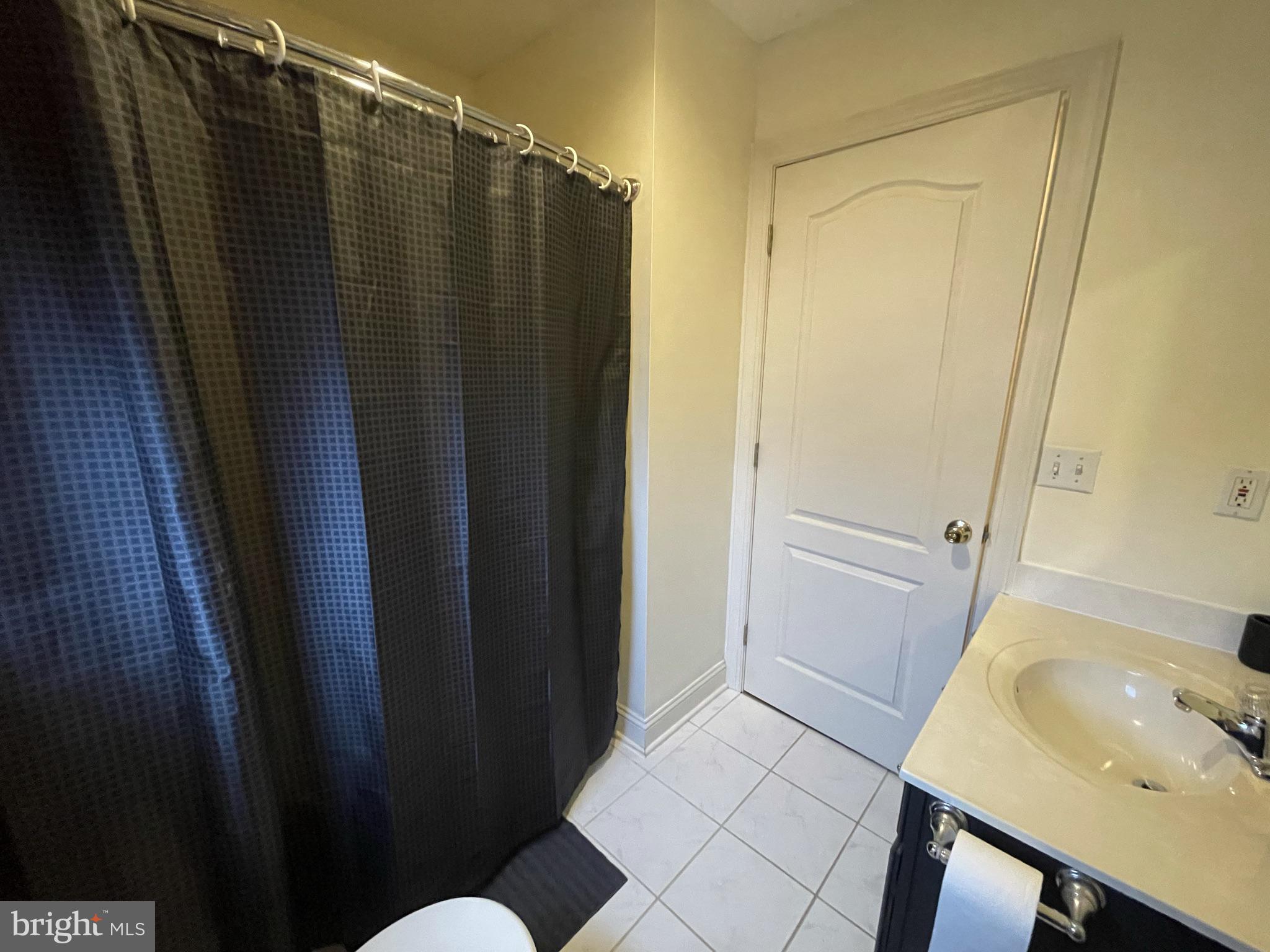 FOREST LAKES - Residential