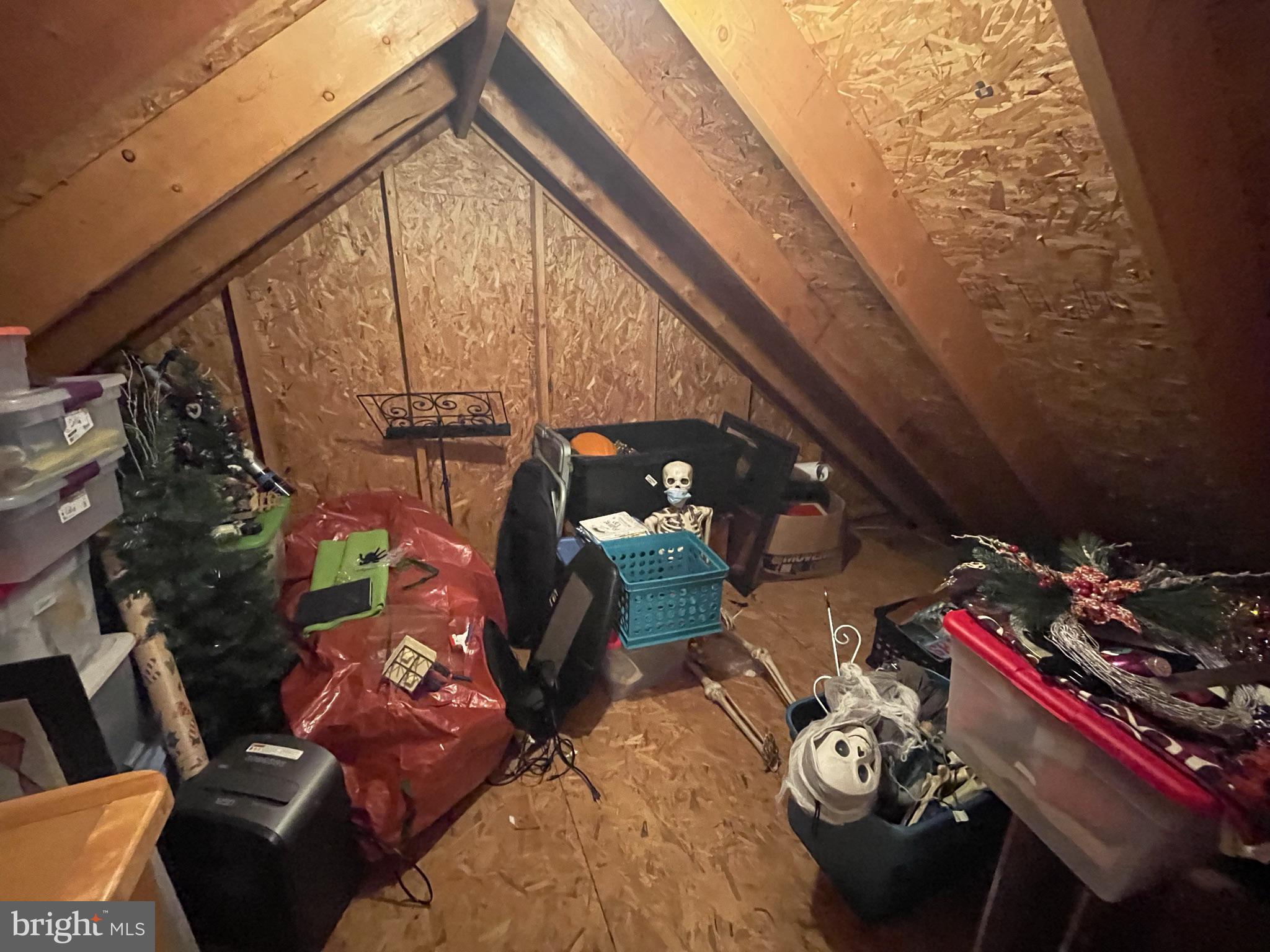 FOREST LAKES - Residential