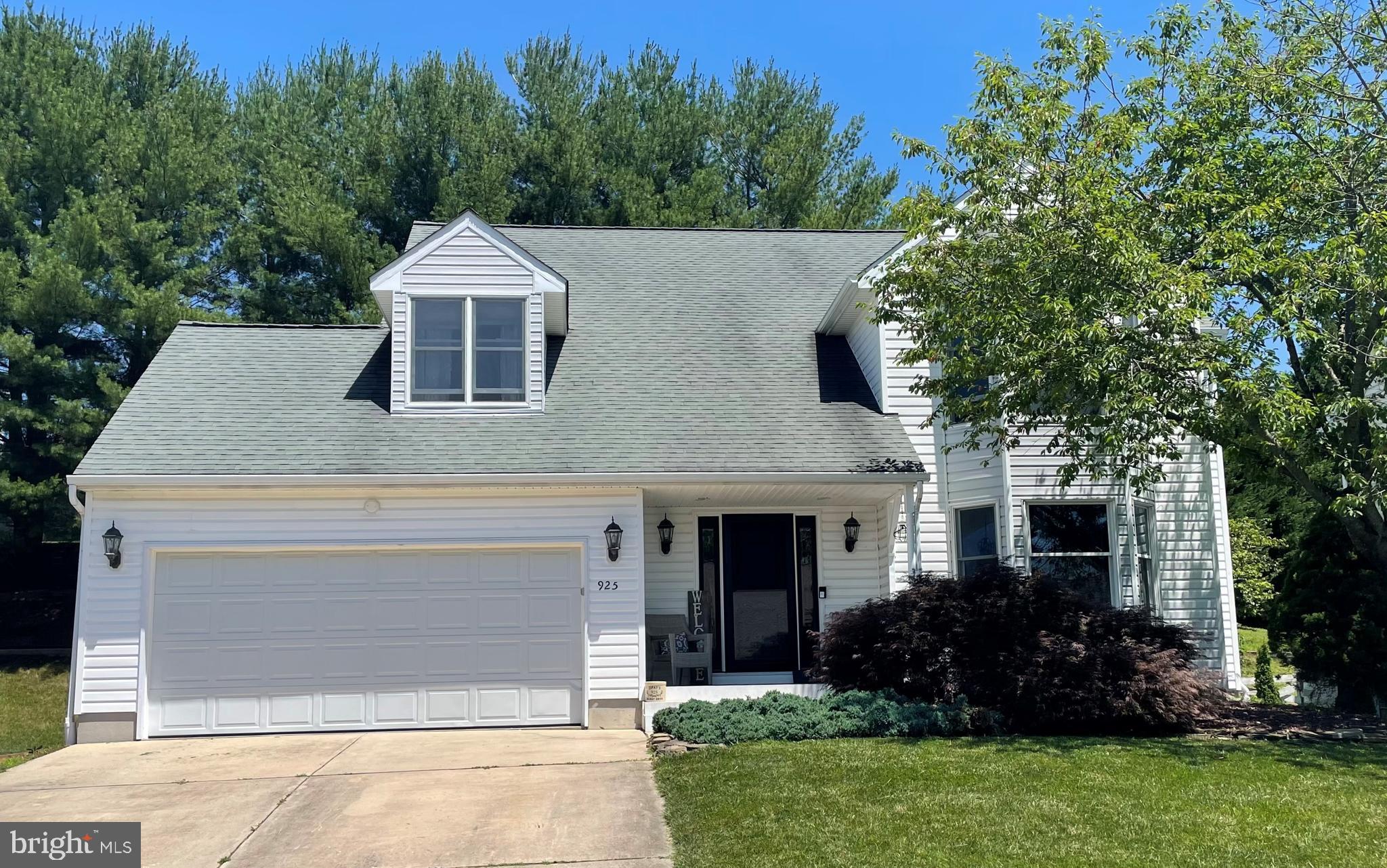 FOREST LAKES - Residential