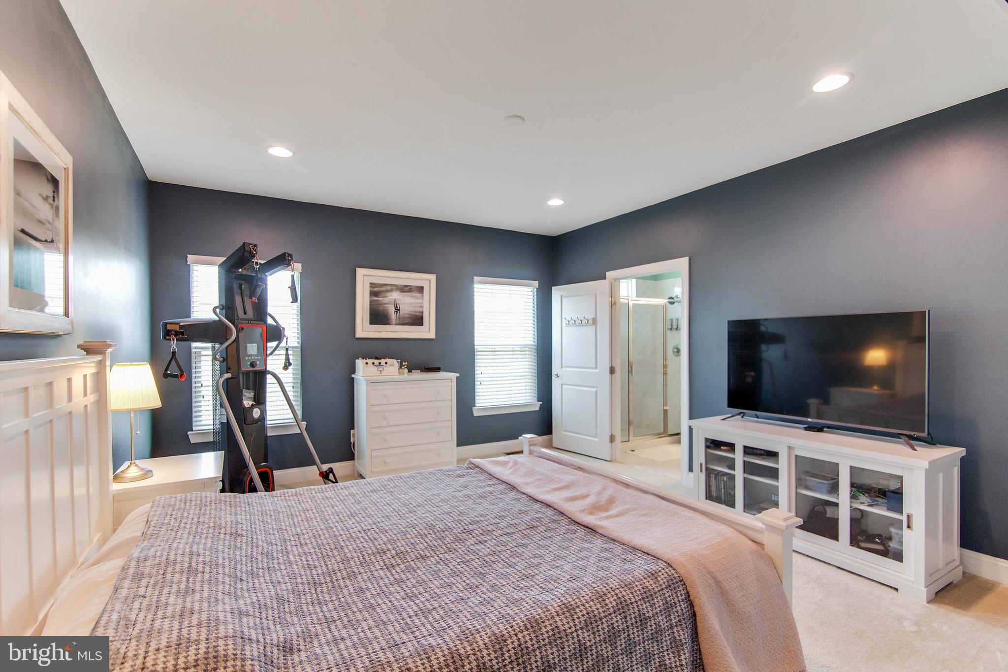 SEVEN HILLS - Residential