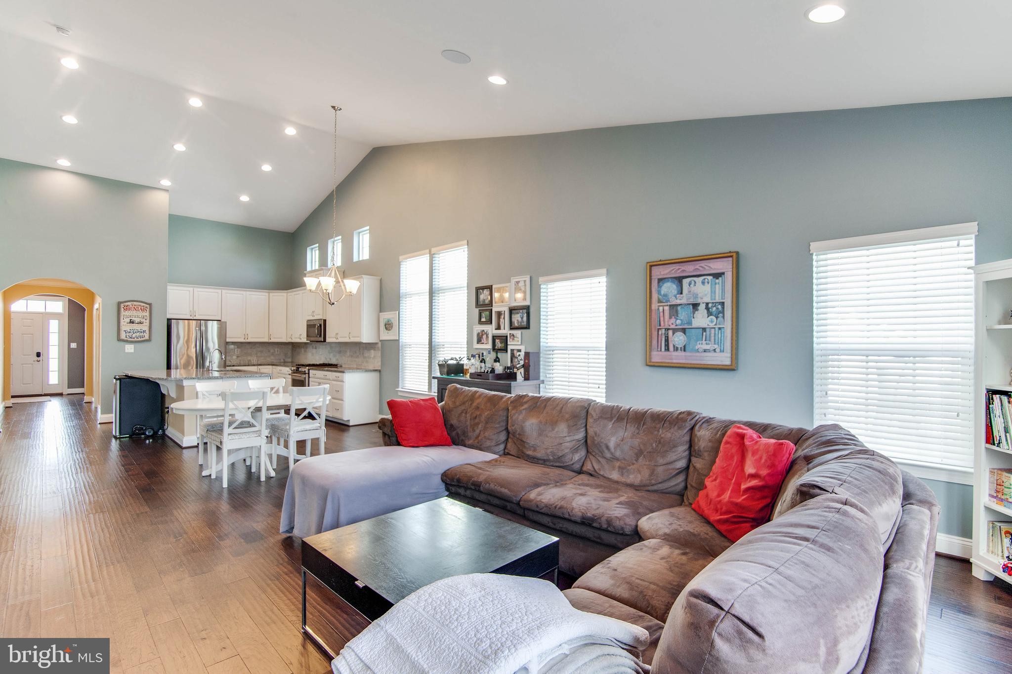 SEVEN HILLS - Residential