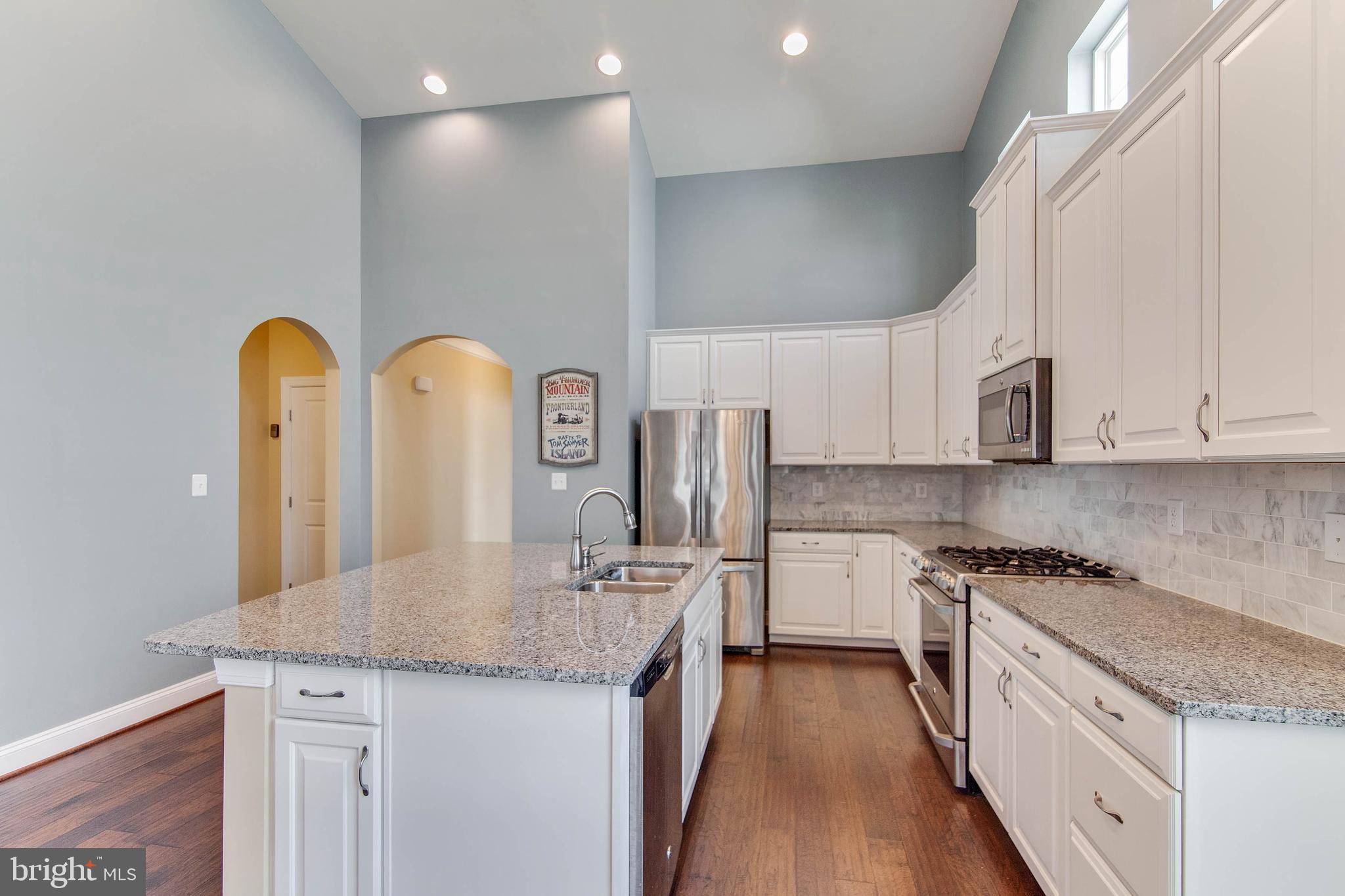 SEVEN HILLS - Residential