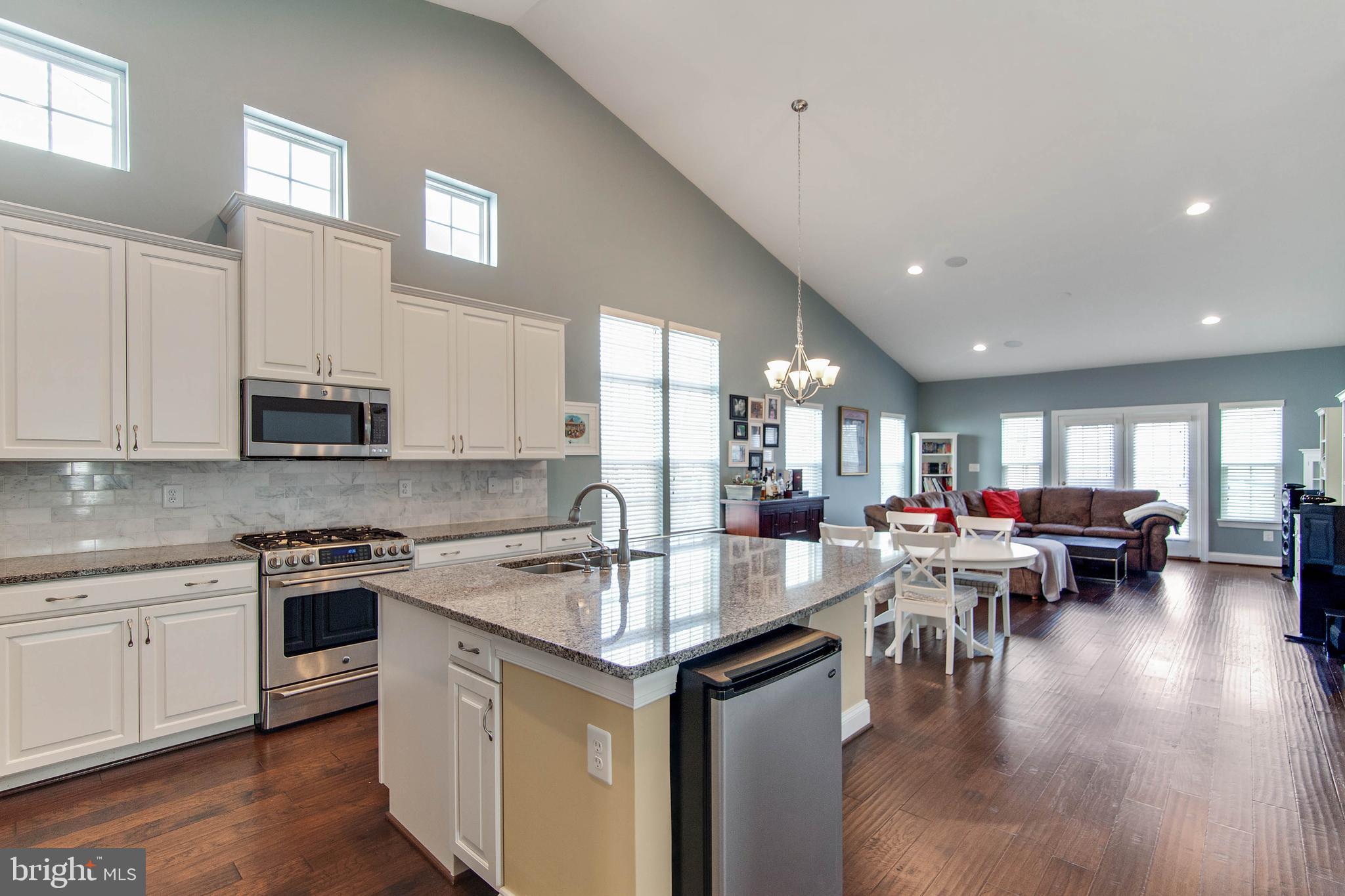 SEVEN HILLS - Residential