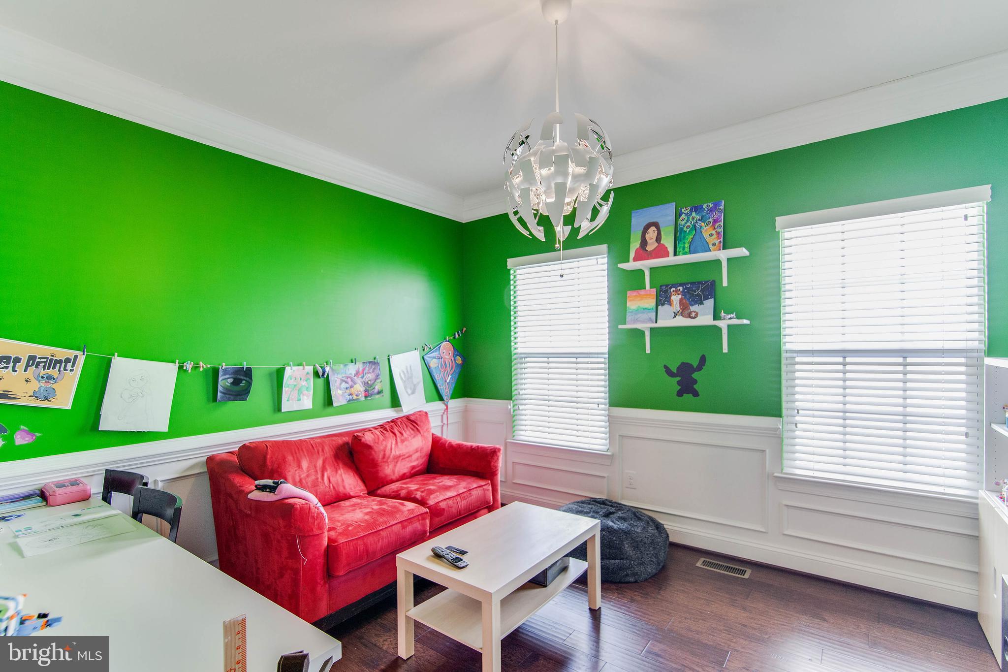 SEVEN HILLS - Residential