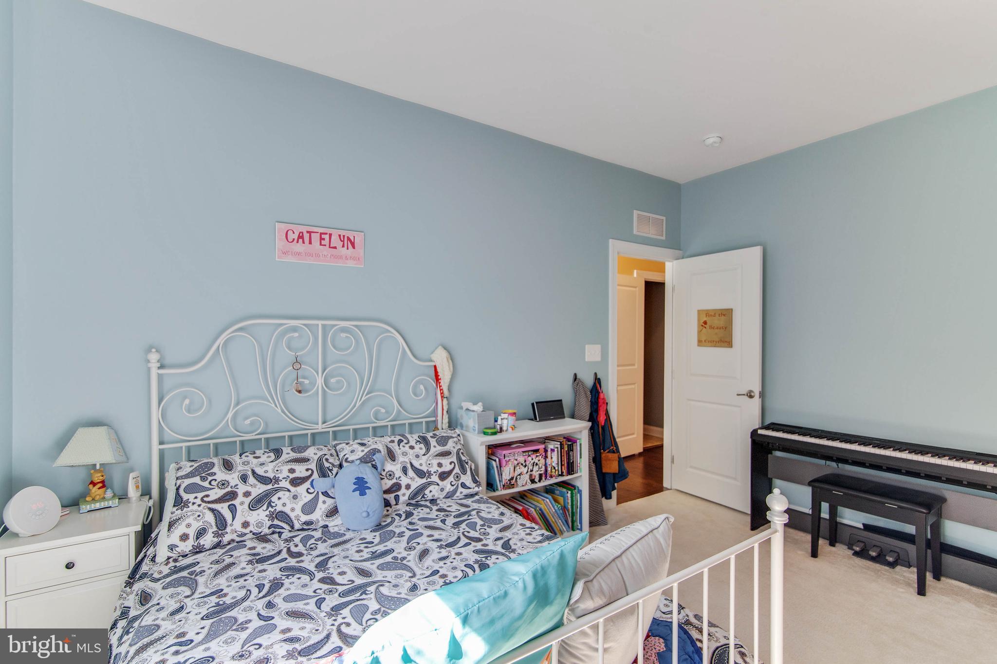 SEVEN HILLS - Residential