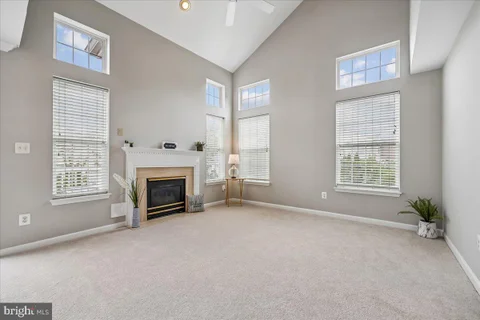 12917 Bridger Drive Unit 1813, Germantown, MD 20874 - #: MDMC2246126