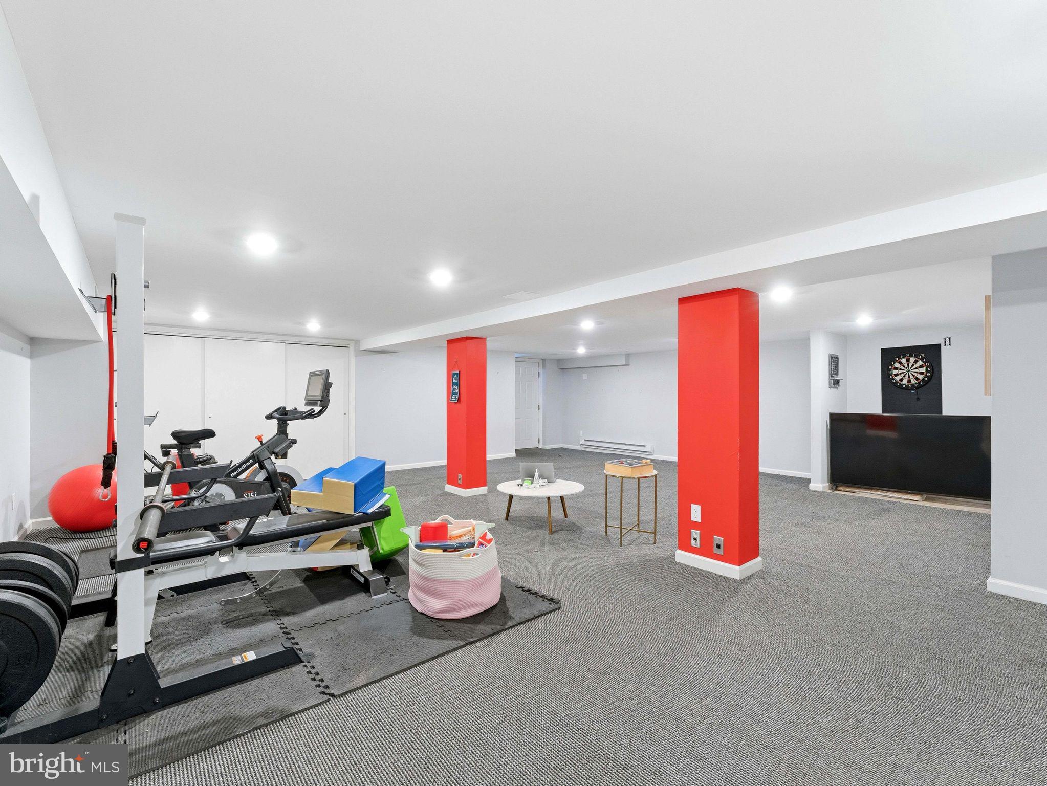 RED FOX KNOLL - Residential