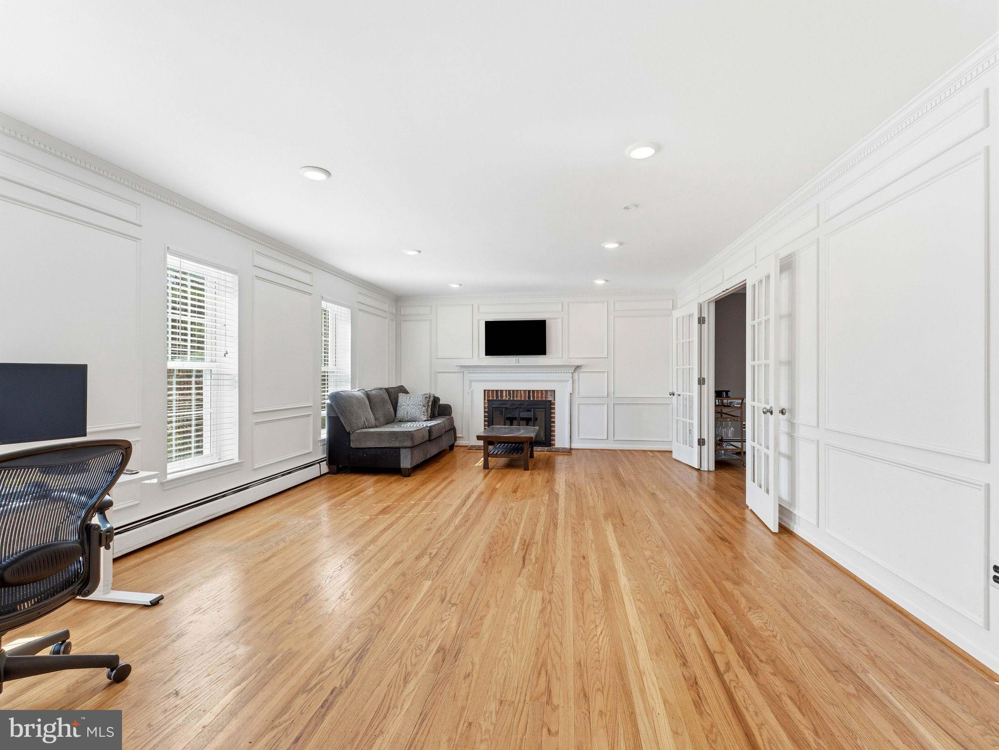 RED FOX KNOLL - Residential