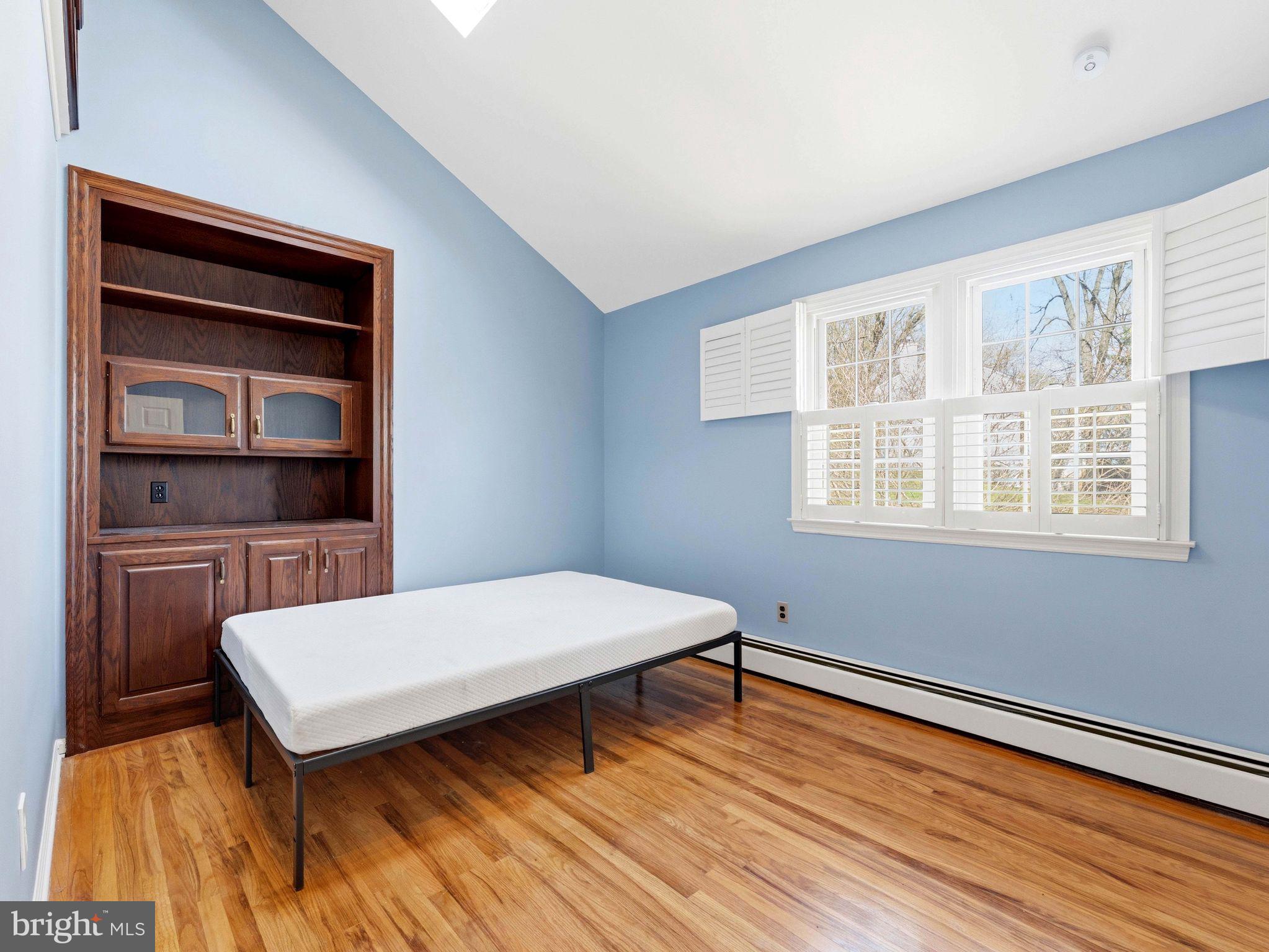 RED FOX KNOLL - Residential