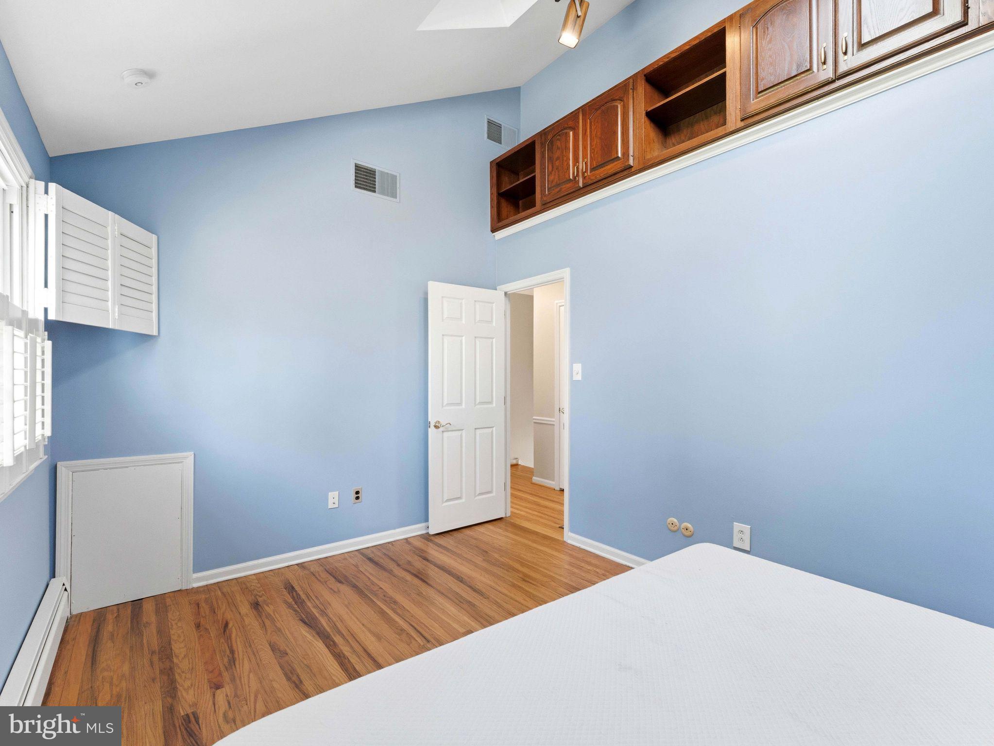 RED FOX KNOLL - Residential