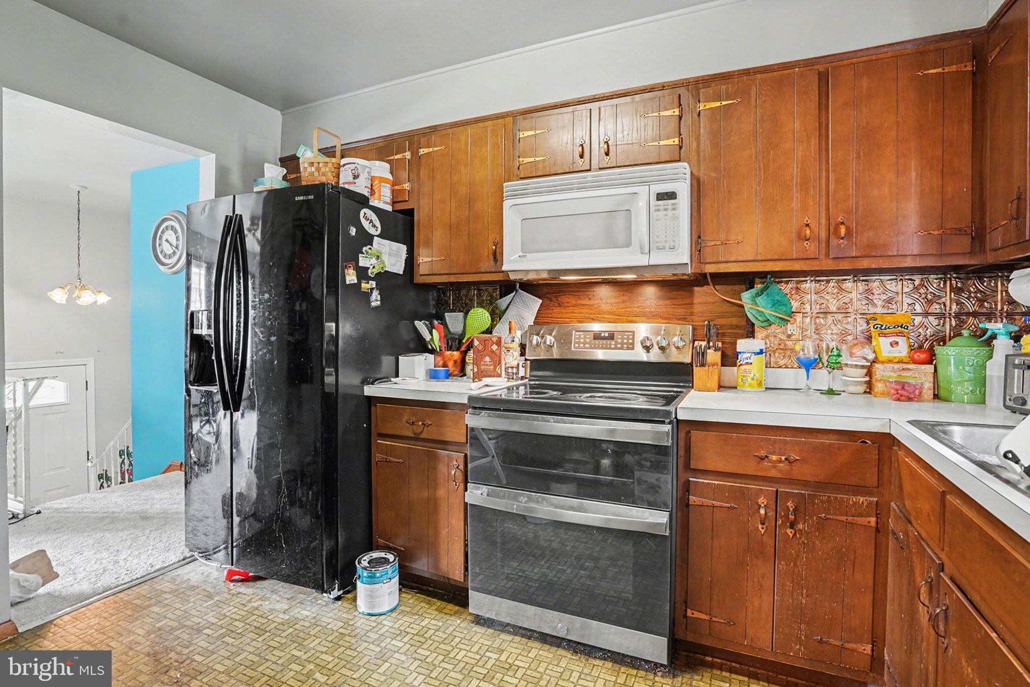 WEST CREEK HILLS - Residential