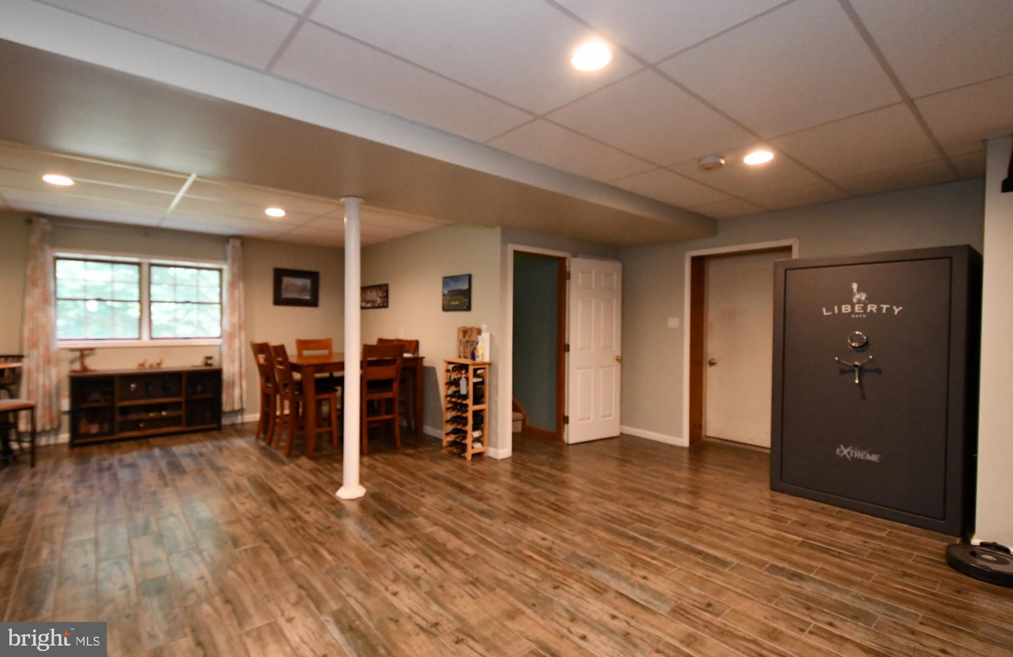 WOODLAND ACRES - Residential