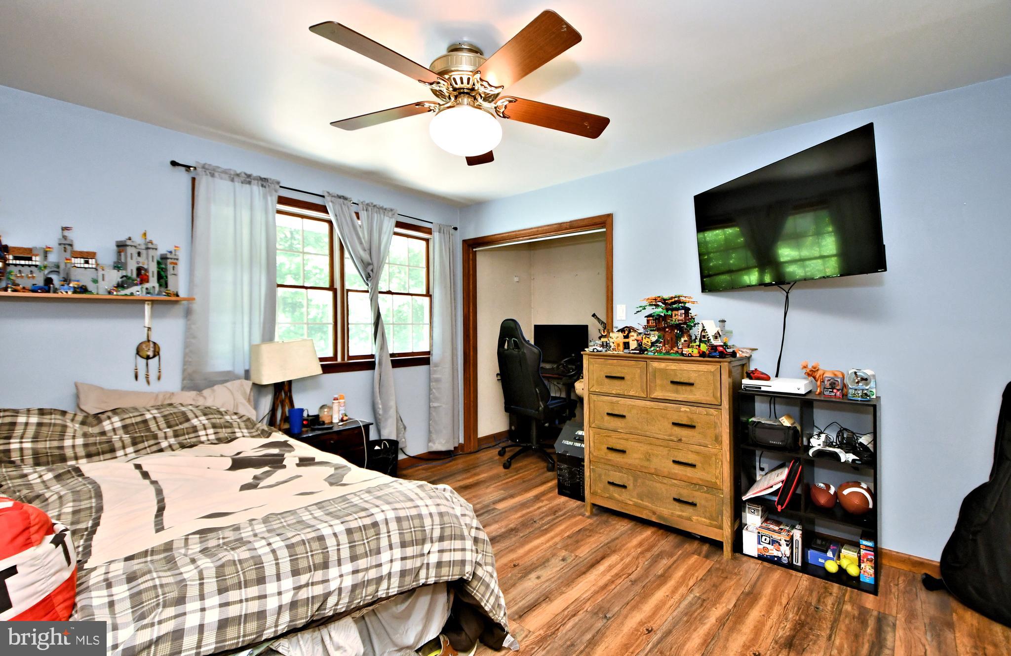 WOODLAND ACRES - Residential