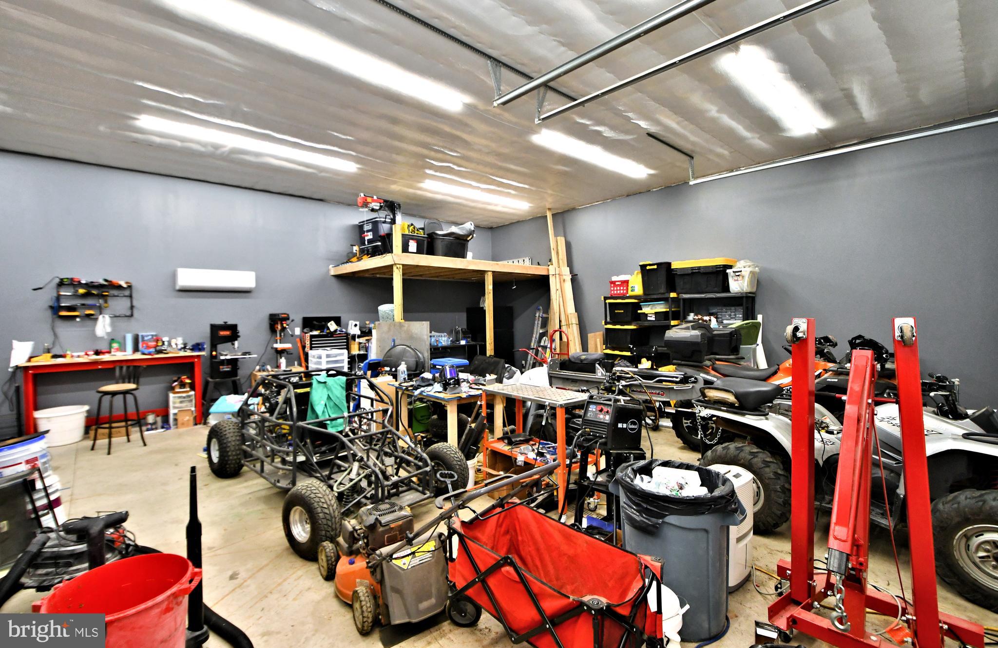 WOODLAND ACRES - Residential