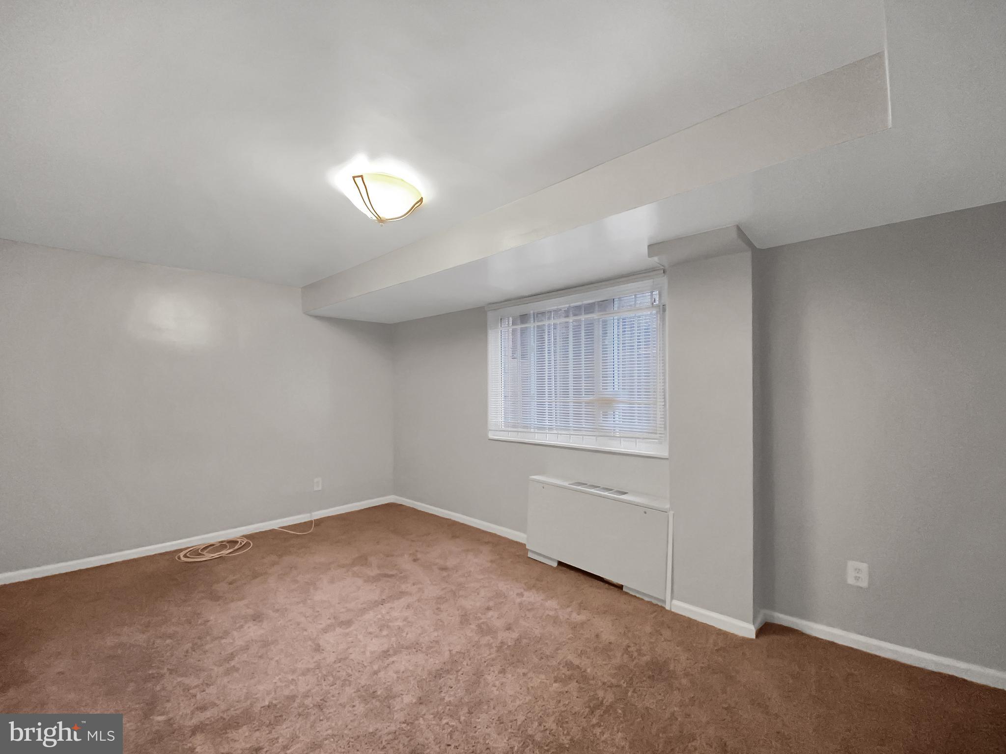 KENWOOD HOUSE - Residential Lease