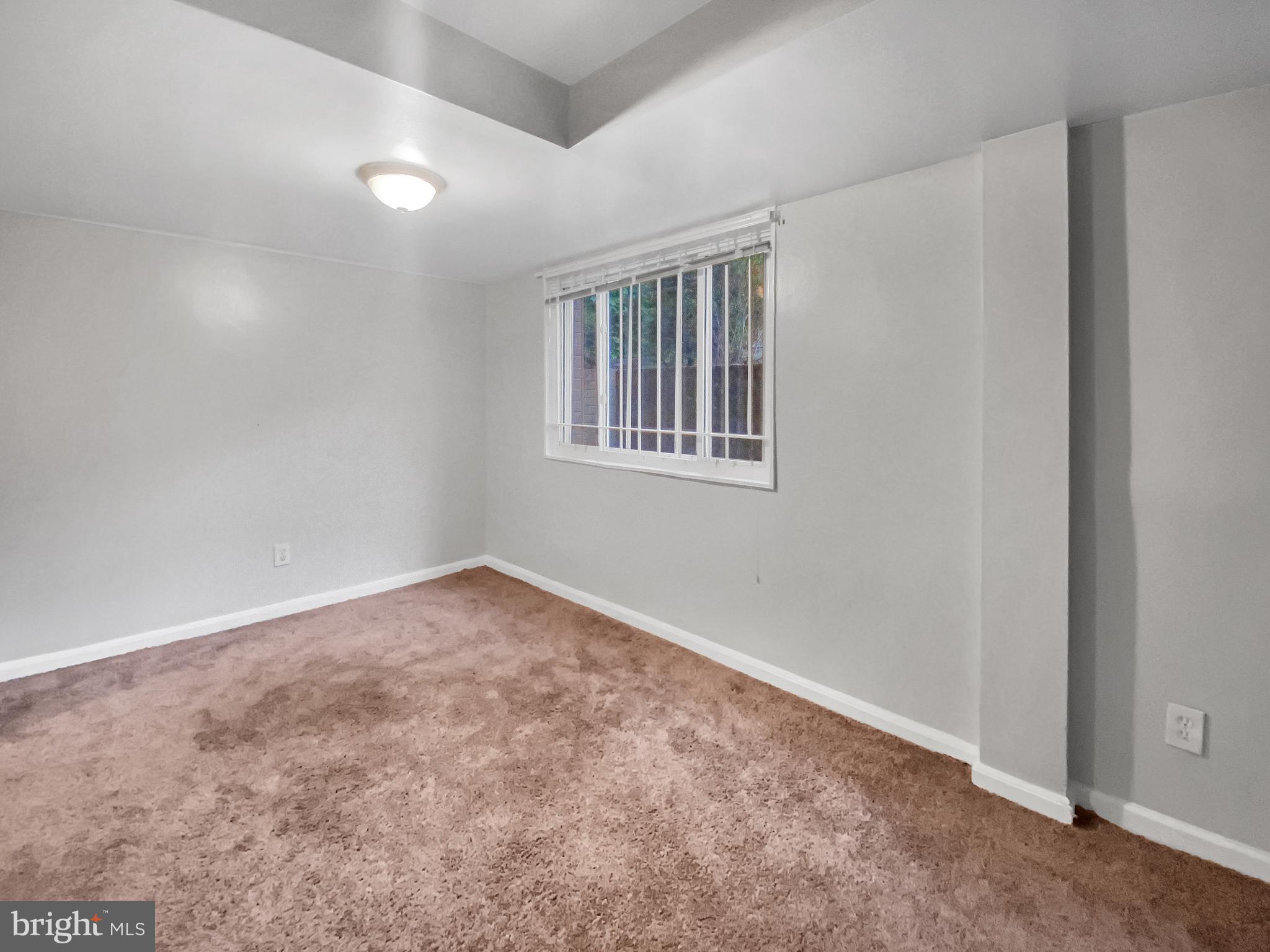 KENWOOD HOUSE - Residential Lease