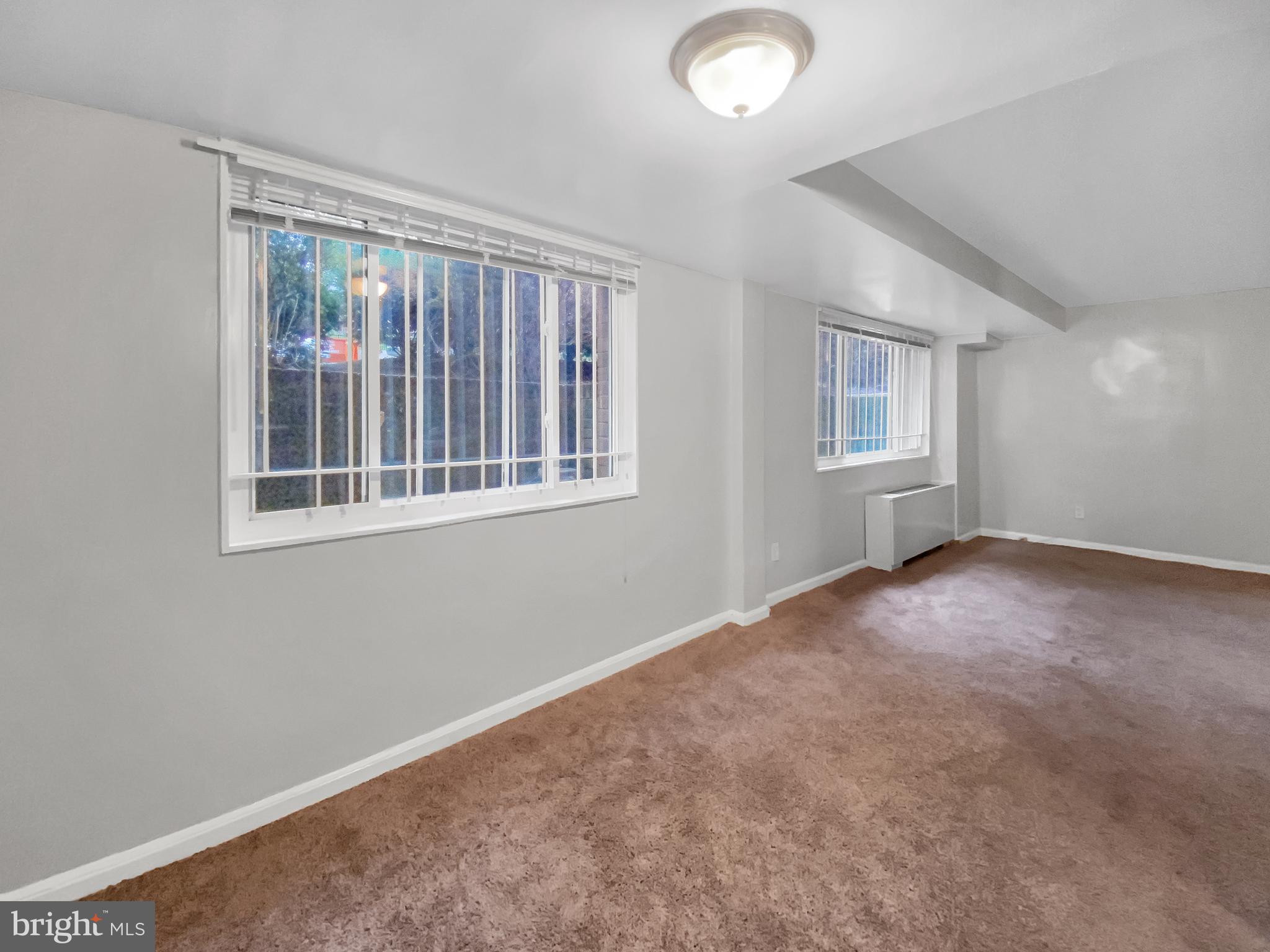 KENWOOD HOUSE - Residential Lease