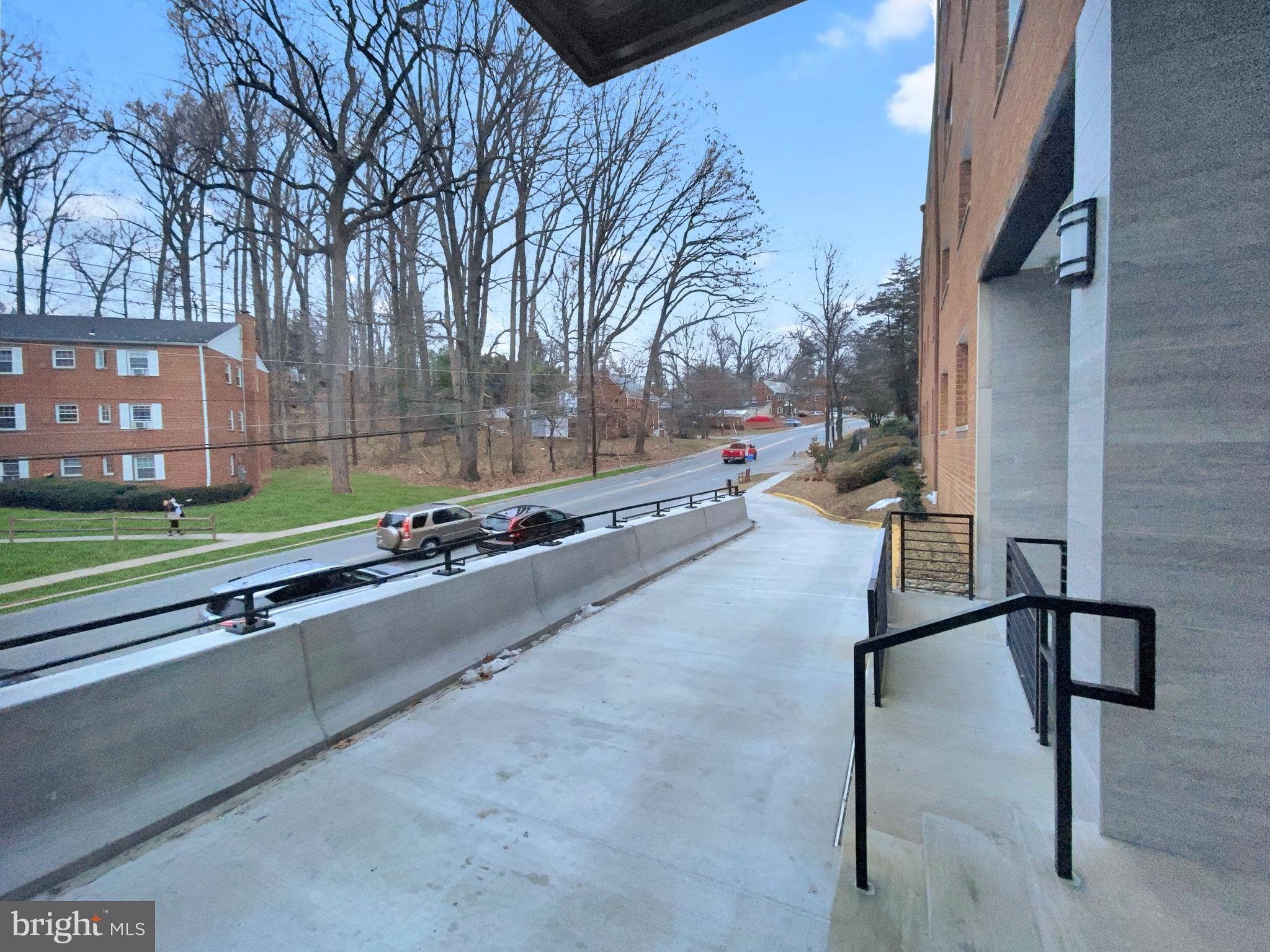 KENWOOD HOUSE - Residential Lease