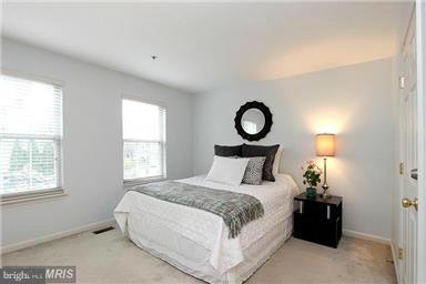 GLADE AT HUNTERS WOODS - Residential Lease